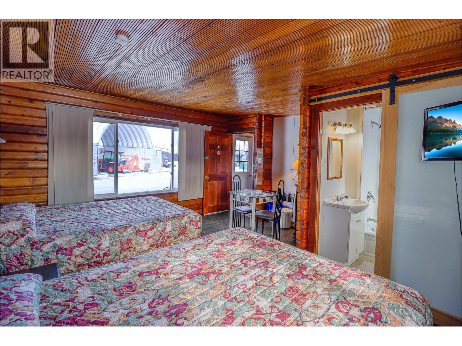 432 Van Horne Street S Property Photo 30
