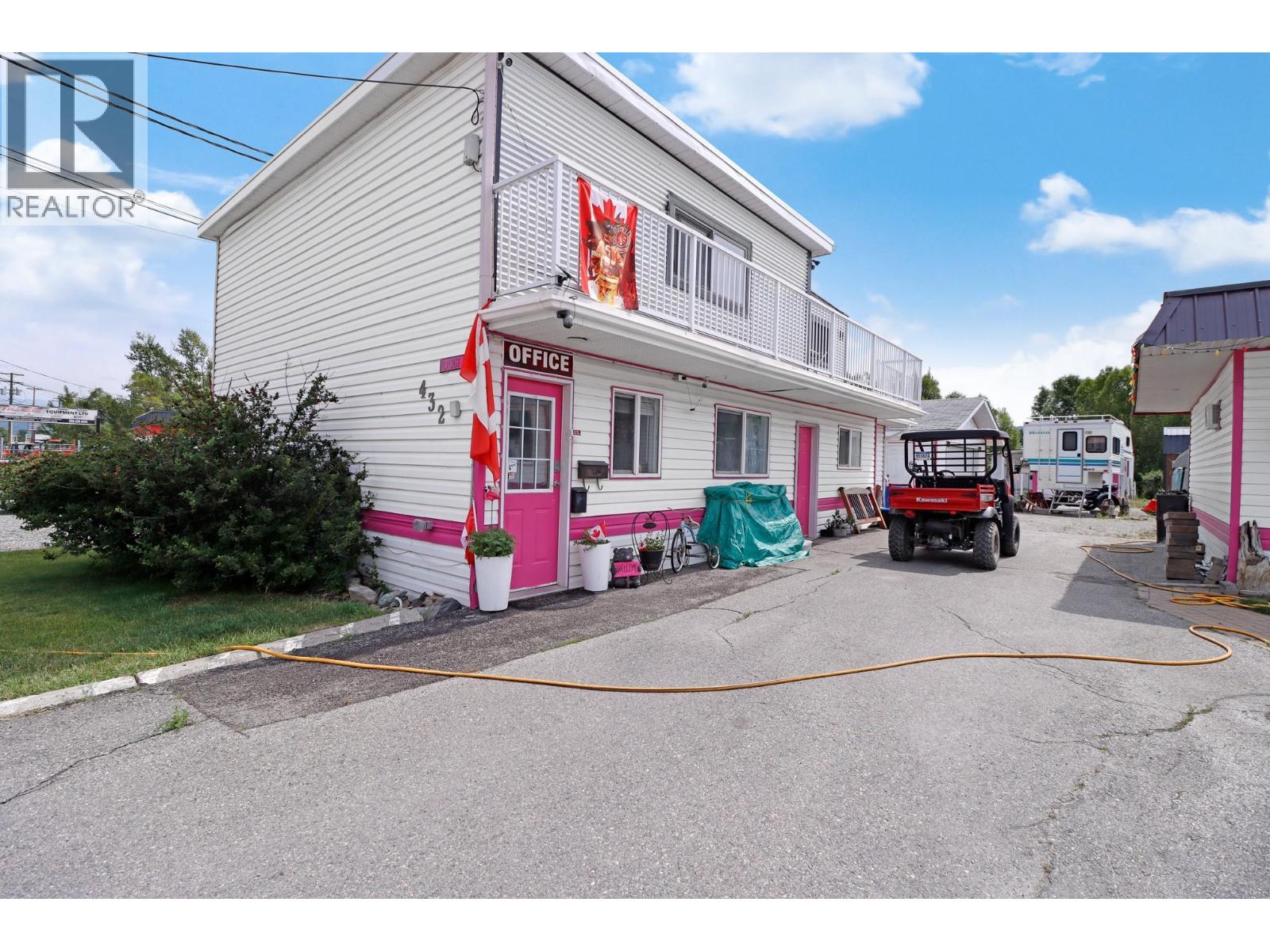 432 Van Horne Street S Property Photo 46