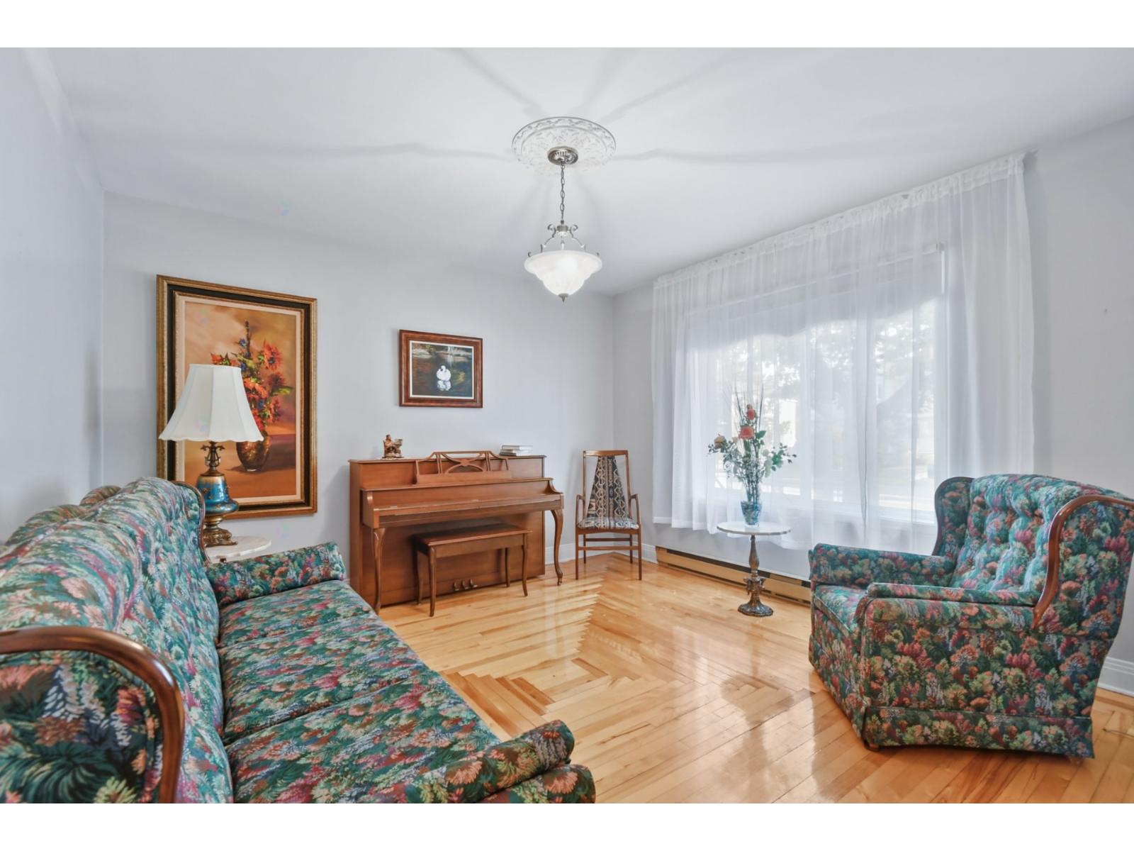 347-349 Rue Calixa-lavallée Property Photo 6