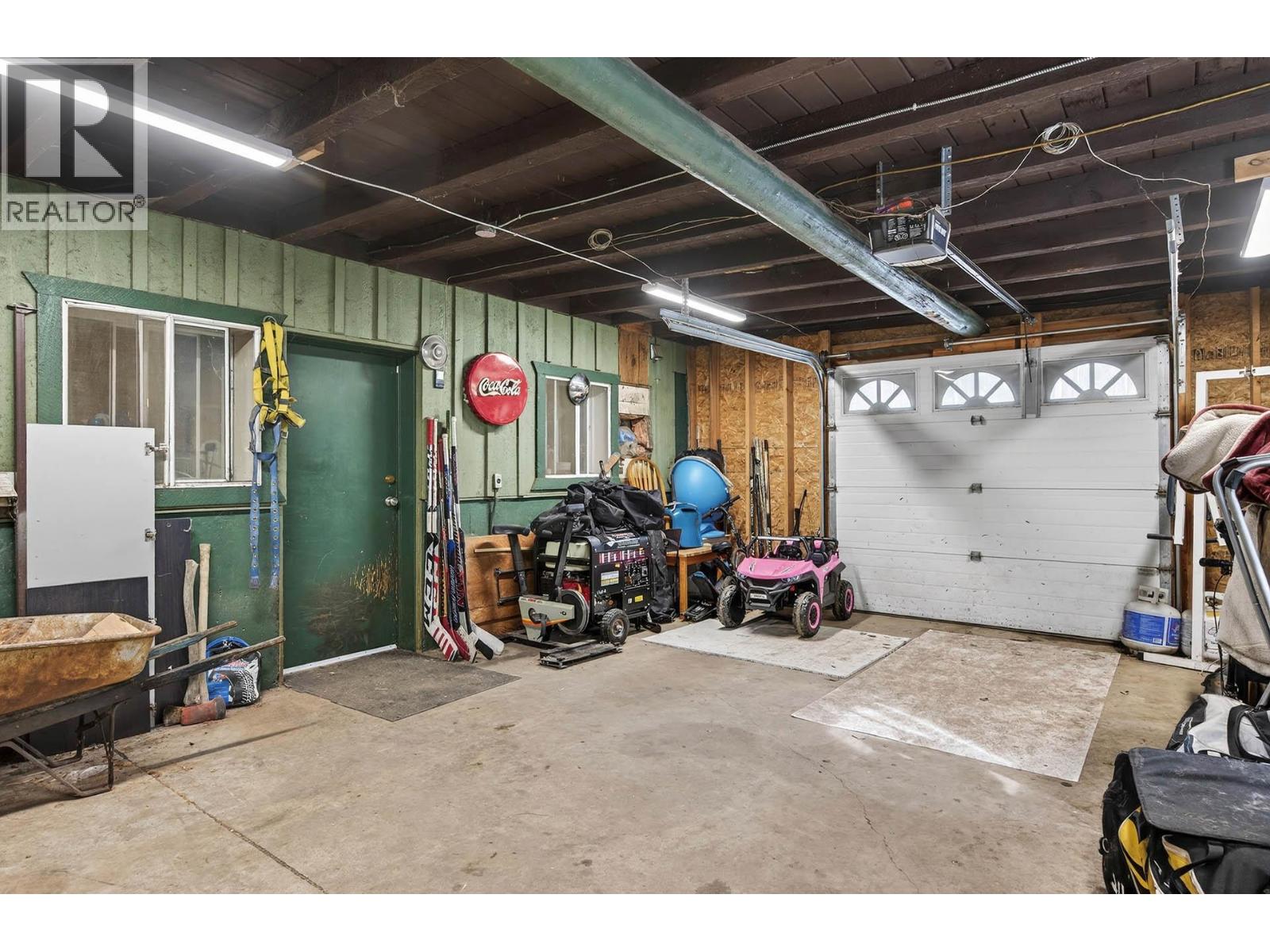 1050 Scott Drive Property Photo 32