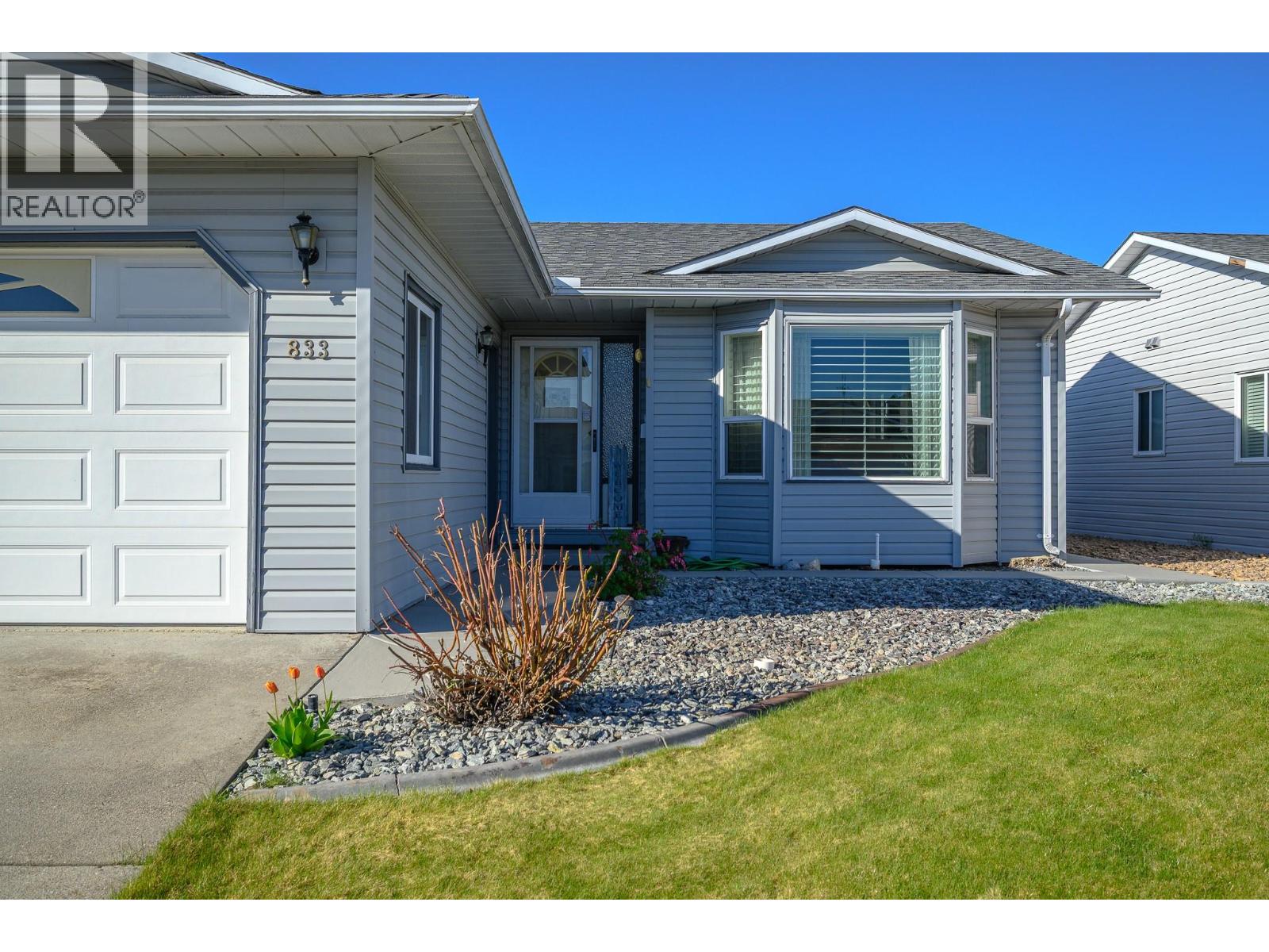 833 8 Avenue Property Photo 1