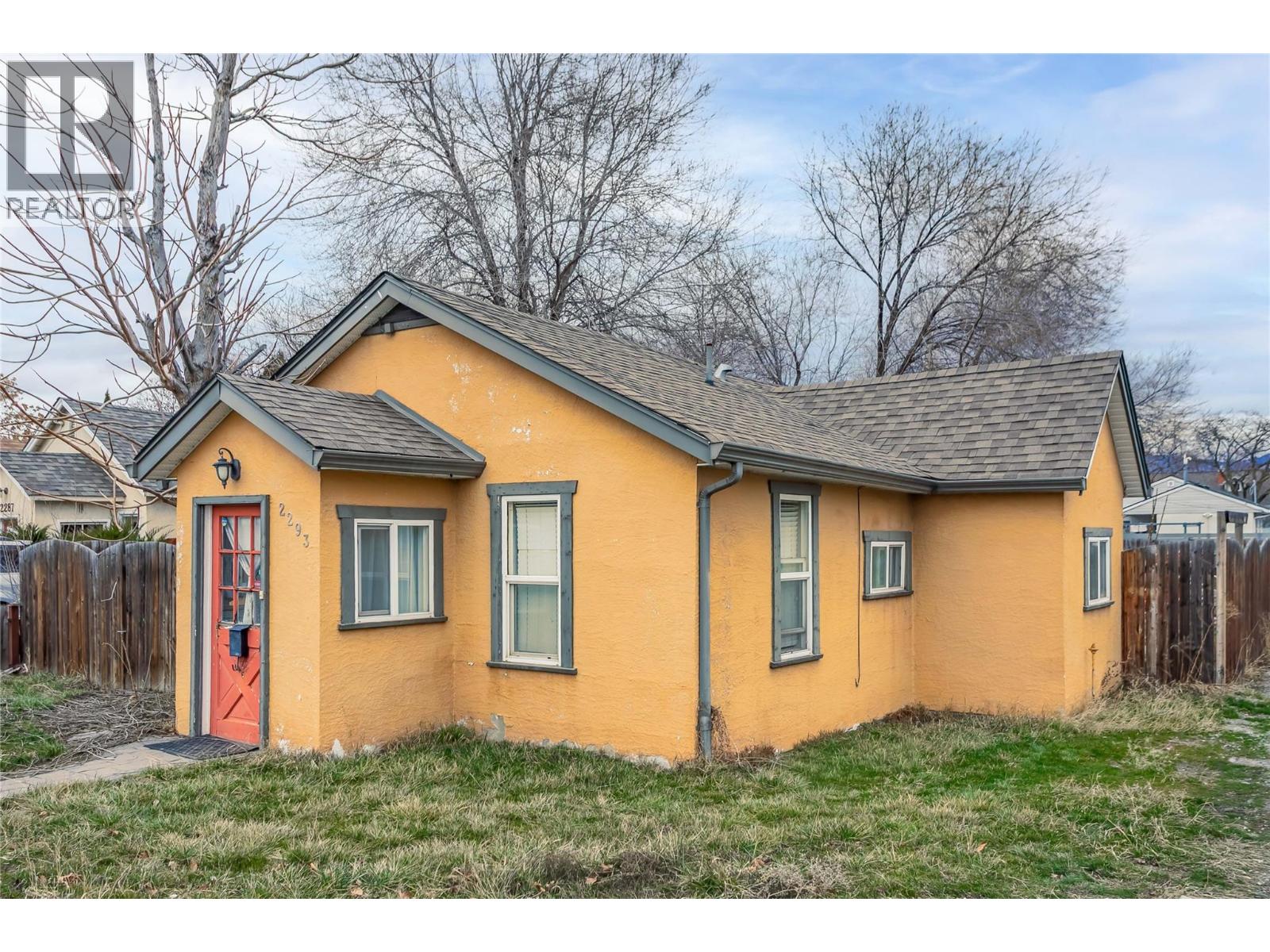 2293 Woodlawn Street Property Photo 1