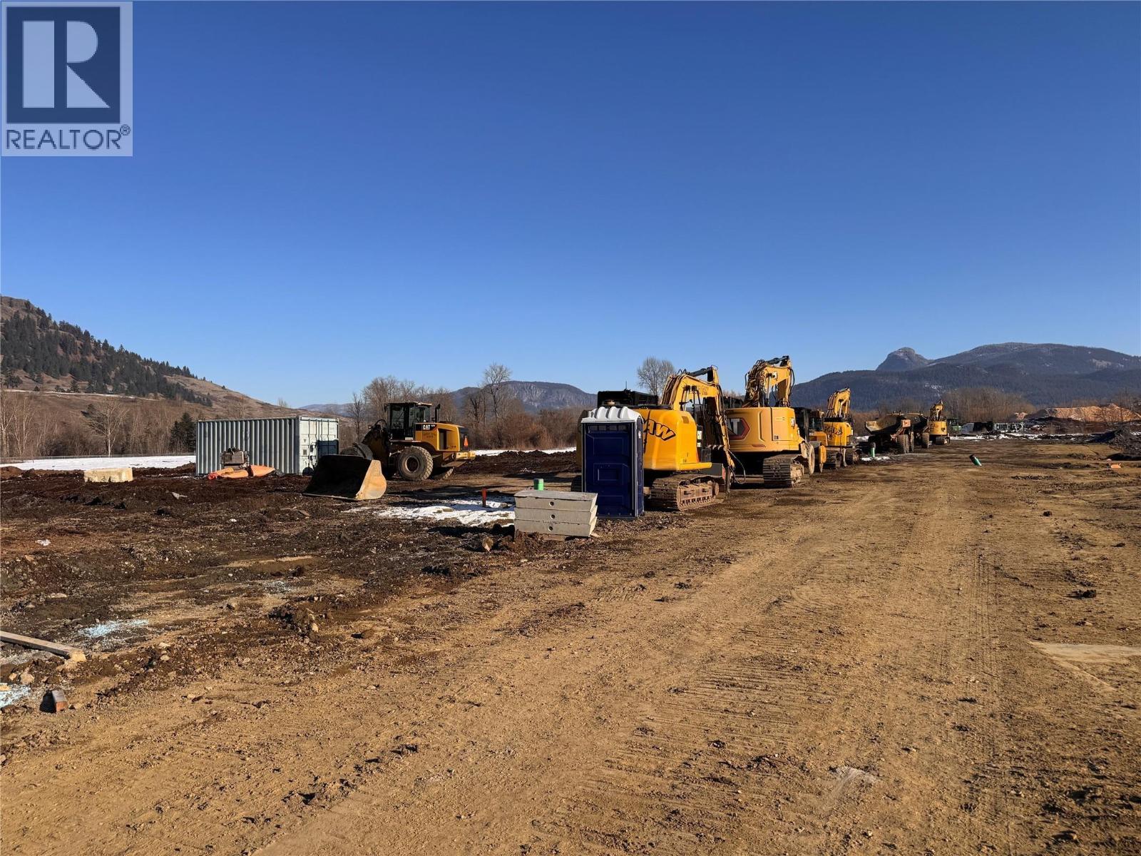 1837 Shuswap Avenue Lot# 3 Property Photo 8