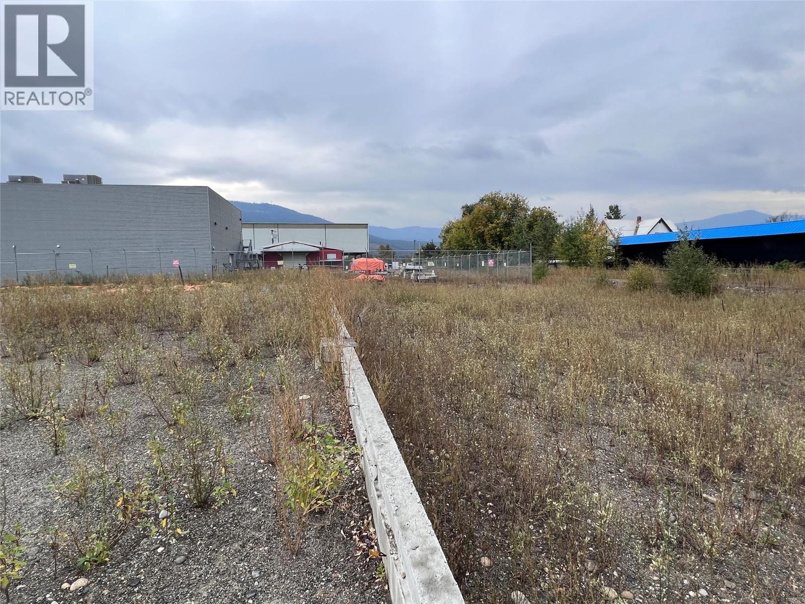 1837 Shuswap Avenue Lot# 3 Property Photo 12