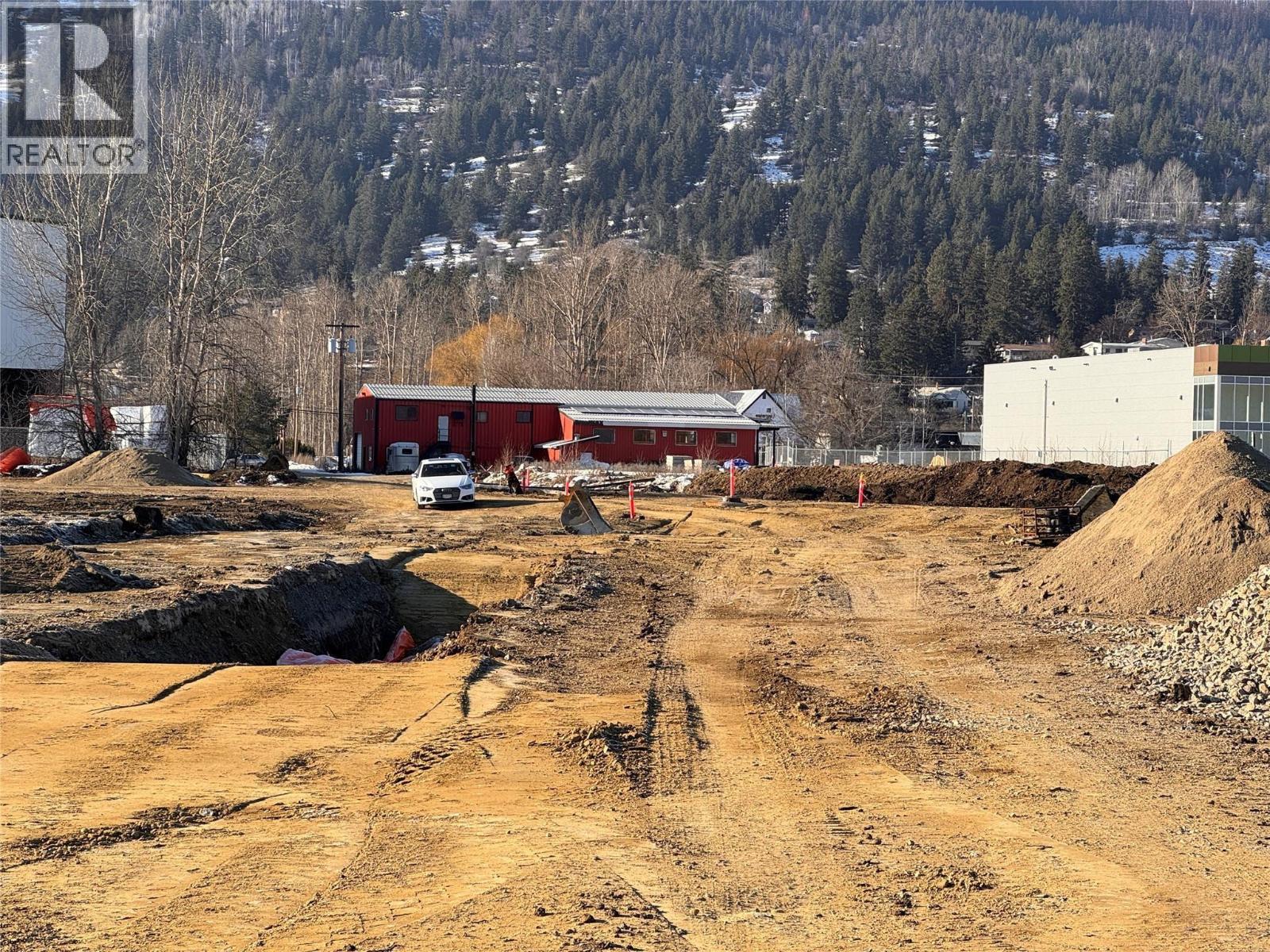 1837 Shuswap Avenue Lot# 4 Property Photo 7