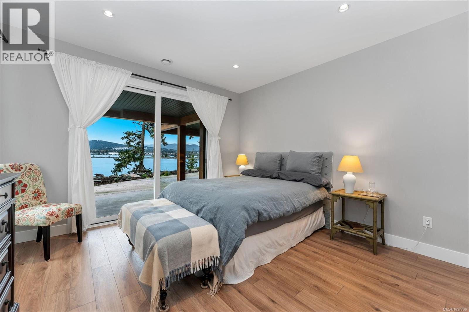 7210 Sea Cliff Rd Property Photo 46
