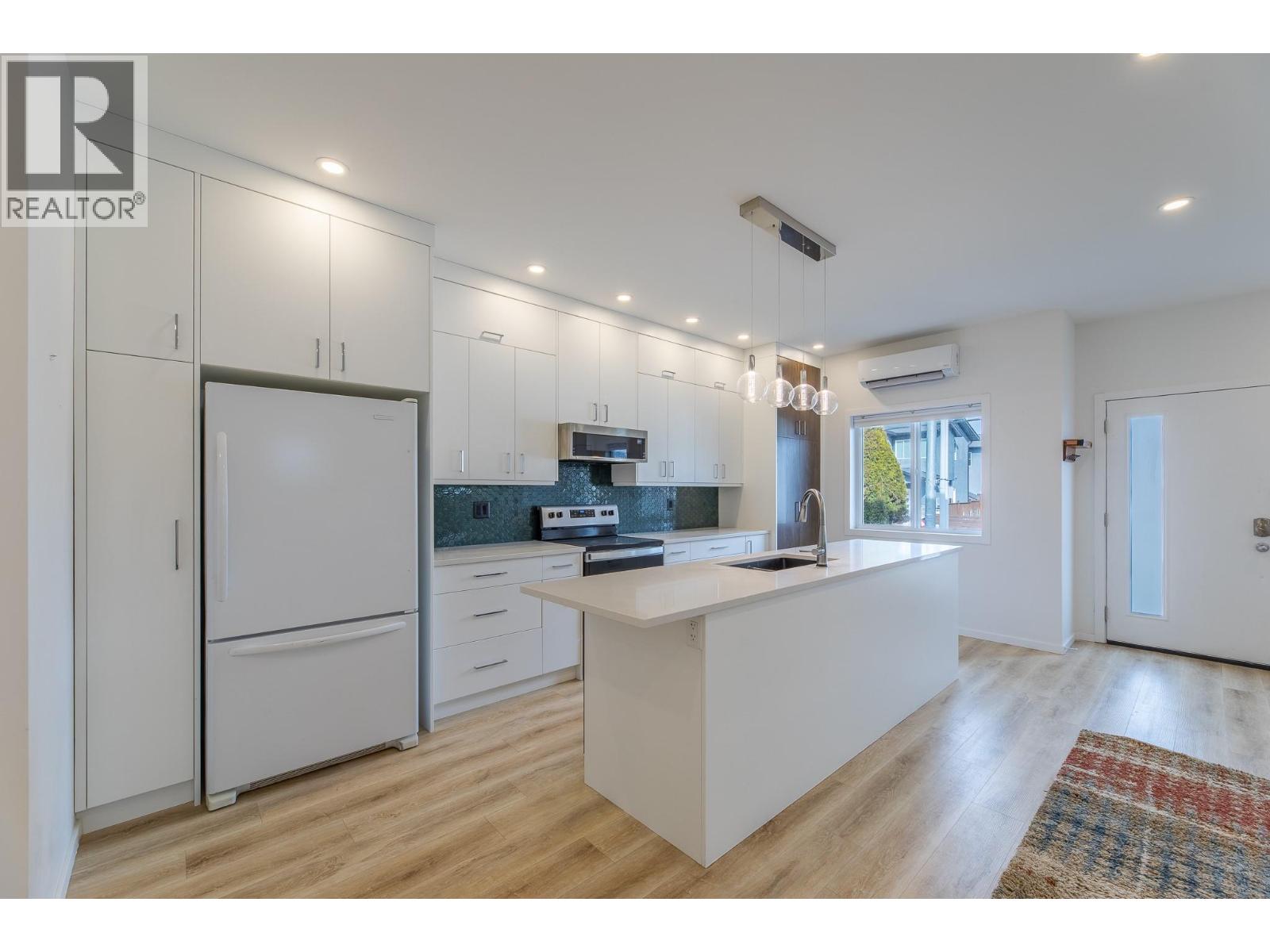 490 Eckhardt Avenue Unit# 101 Property Photo 10