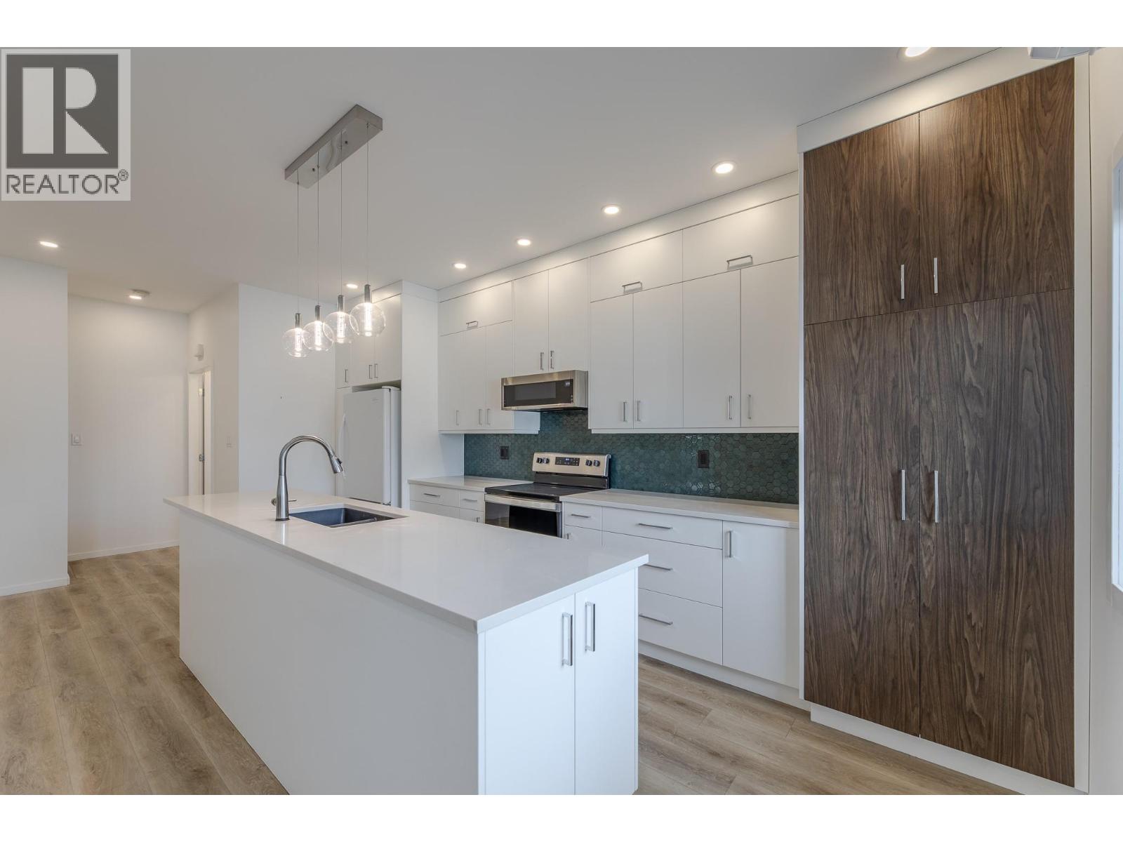 490 Eckhardt Avenue Unit# 101 Property Photo 12