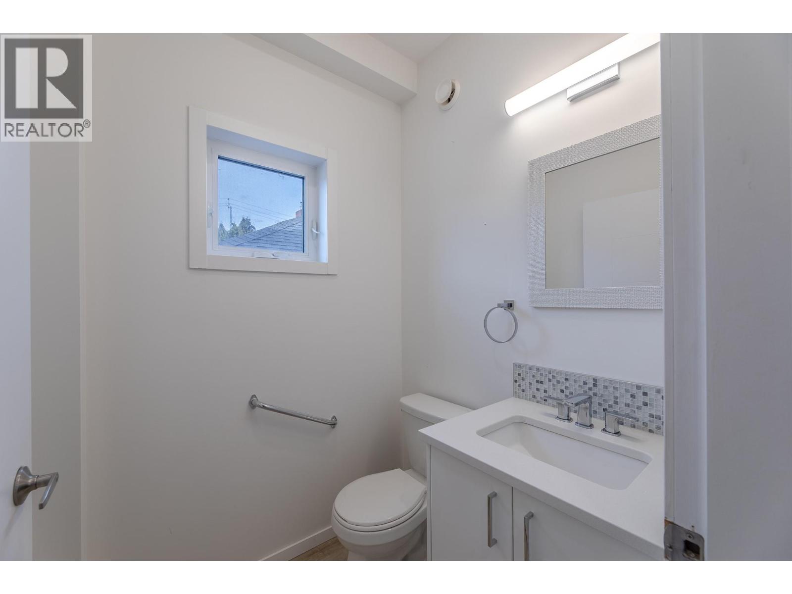 490 Eckhardt Avenue Unit# 101 Property Photo 16