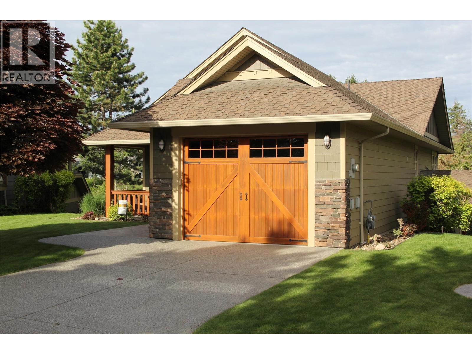 27 Birdie Lake Drive Unit# 4 Property Photo 3