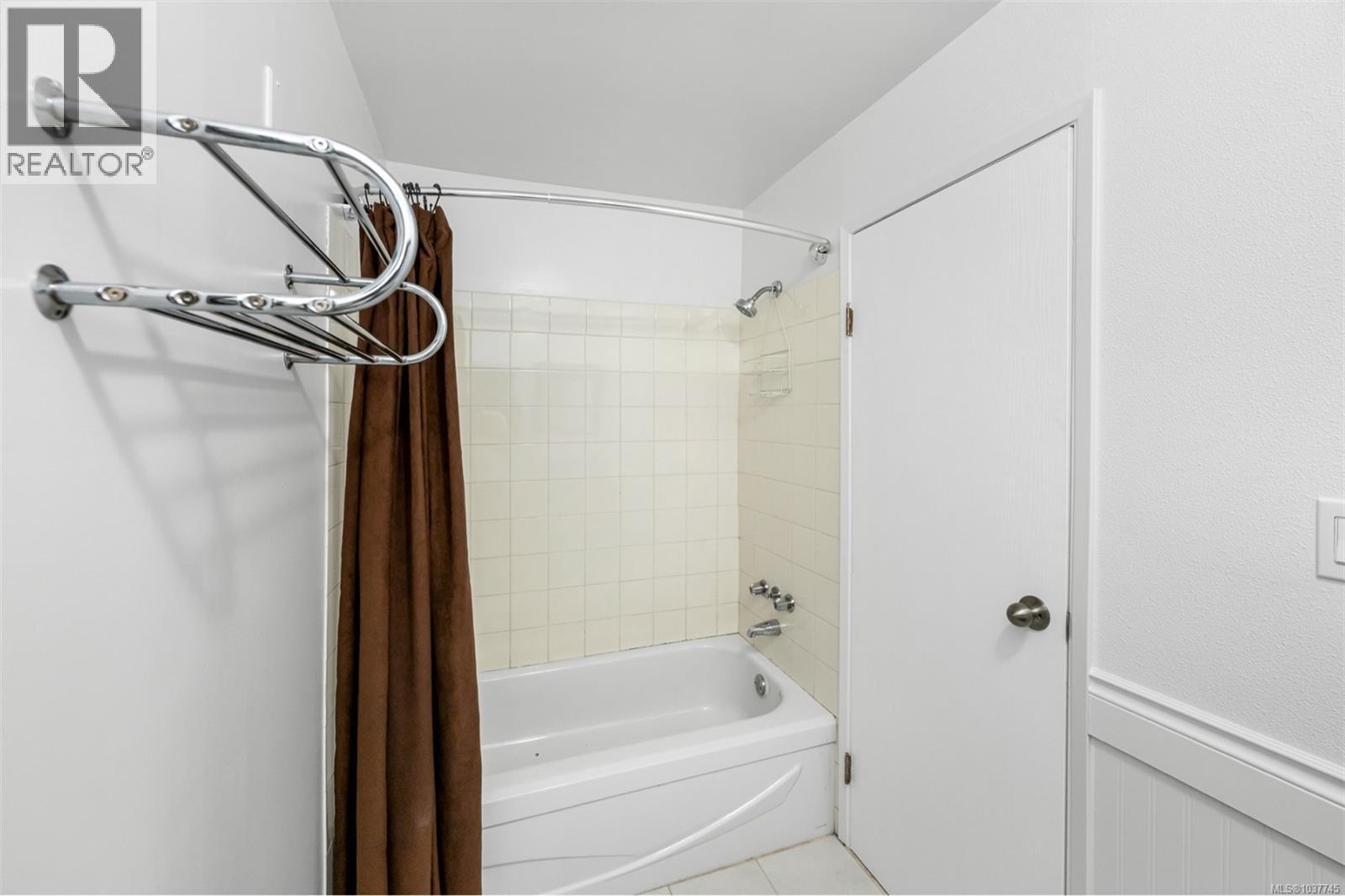 99 18 King George St Property Photo 26