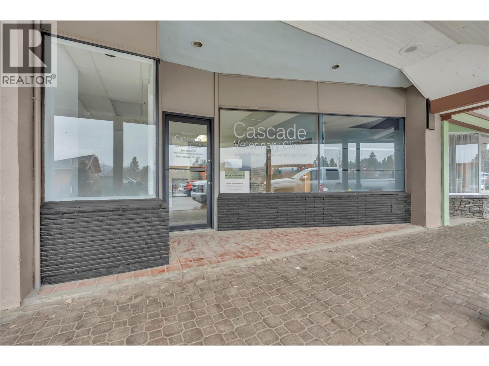 240 Bridge Street Property Photo 4