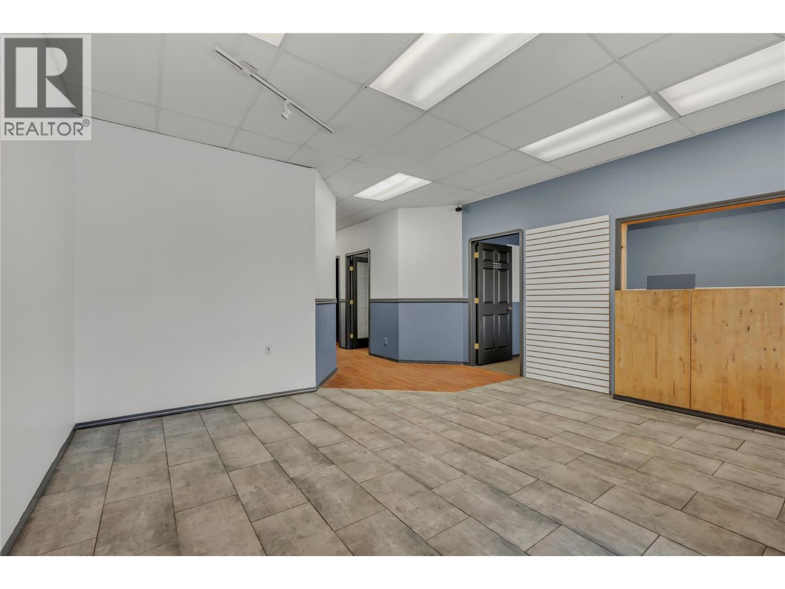 240 Bridge Street Property Photo 8
