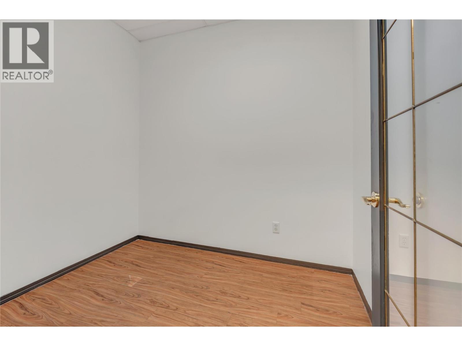 240 Bridge Street Property Photo 14