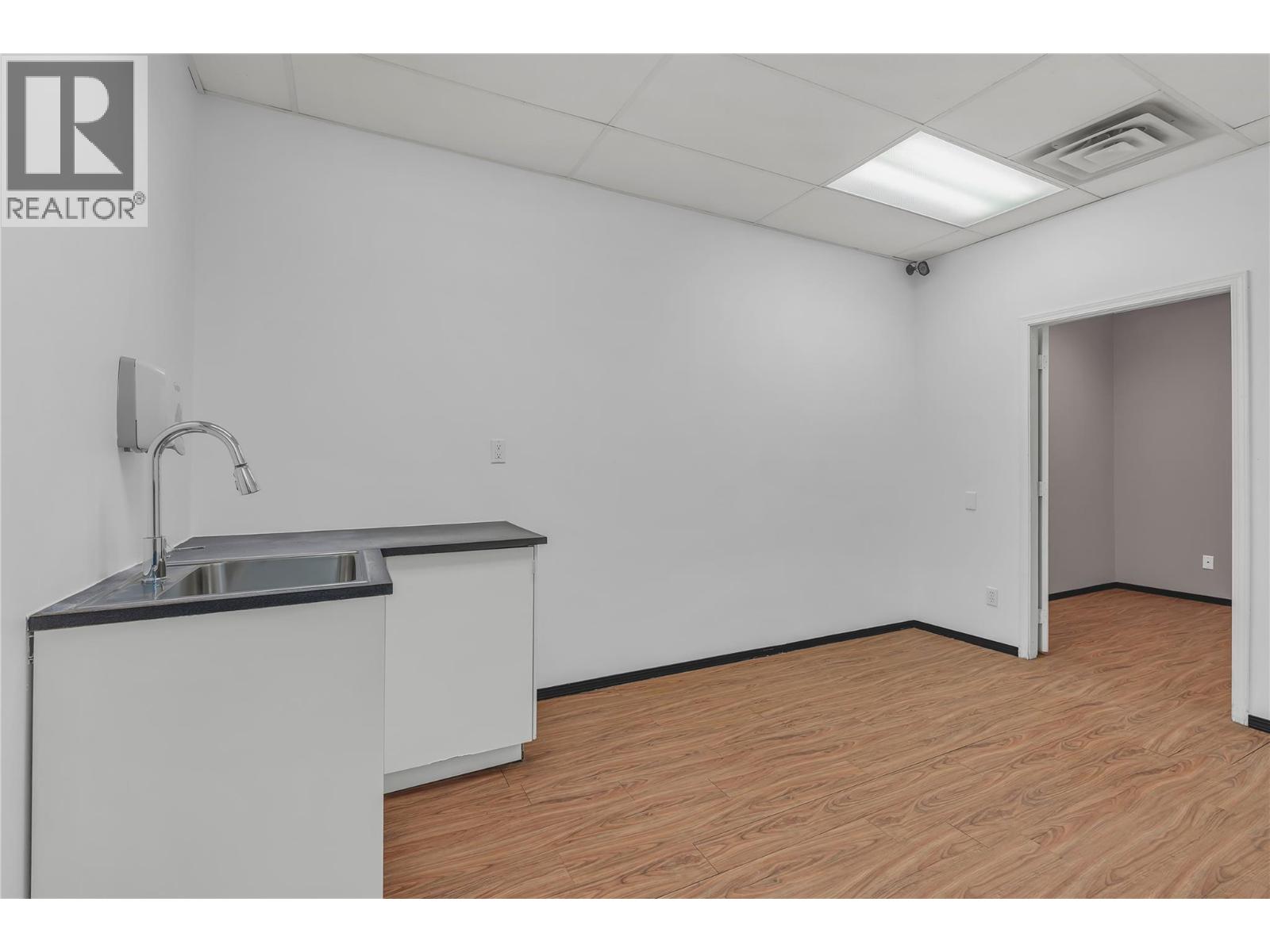 240 Bridge Street Property Photo 21