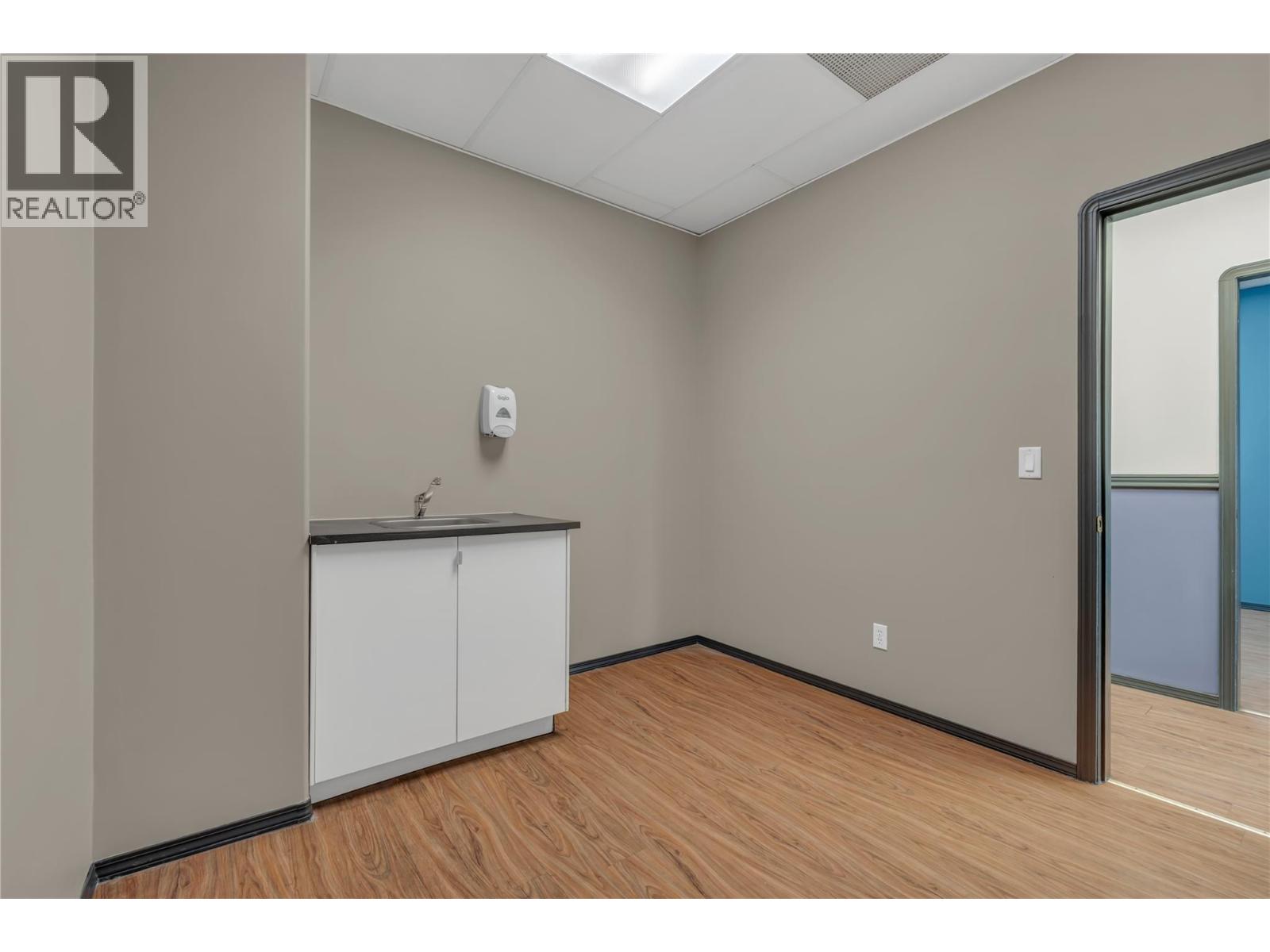 240 Bridge Street Property Photo 22