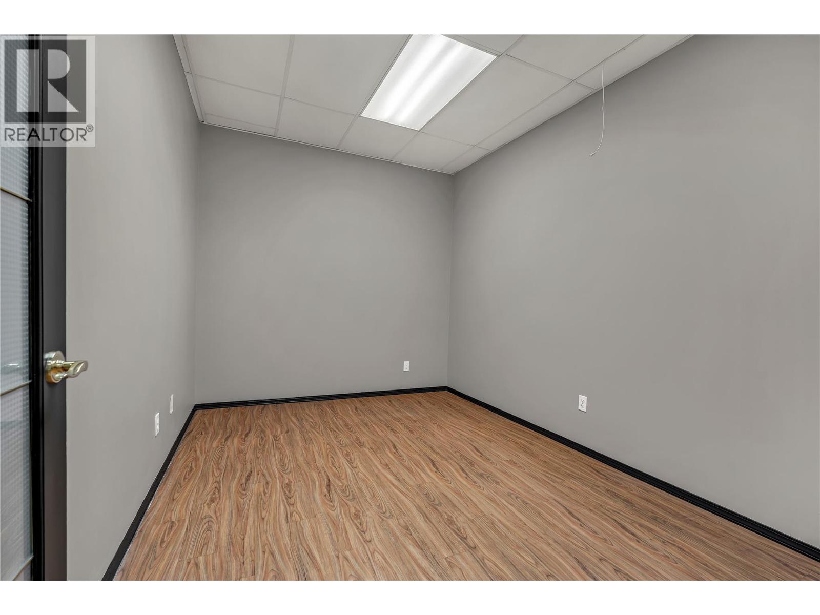 240 Bridge Street Property Photo 23