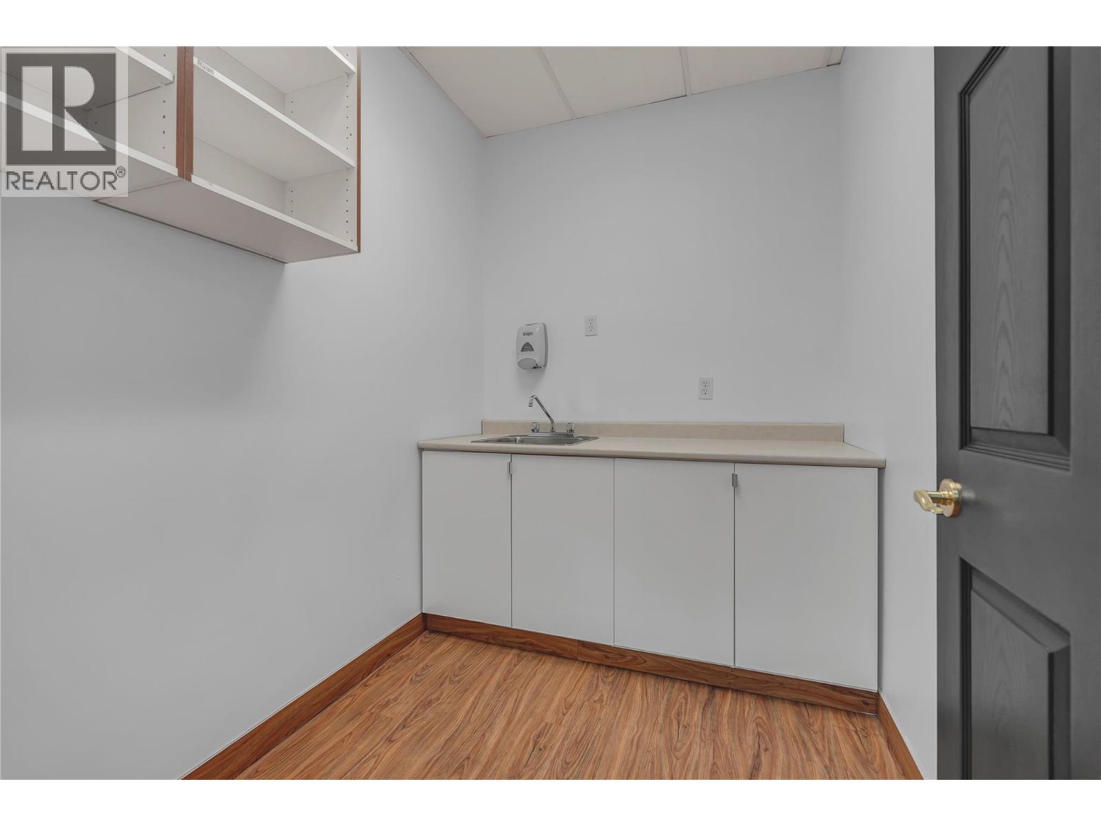 240 Bridge Street Property Photo 25