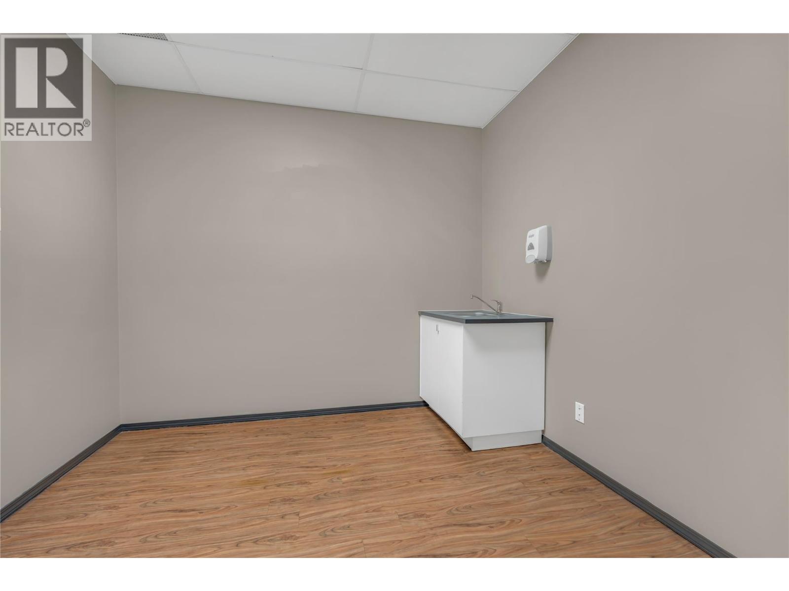 240 Bridge Street Property Photo 31