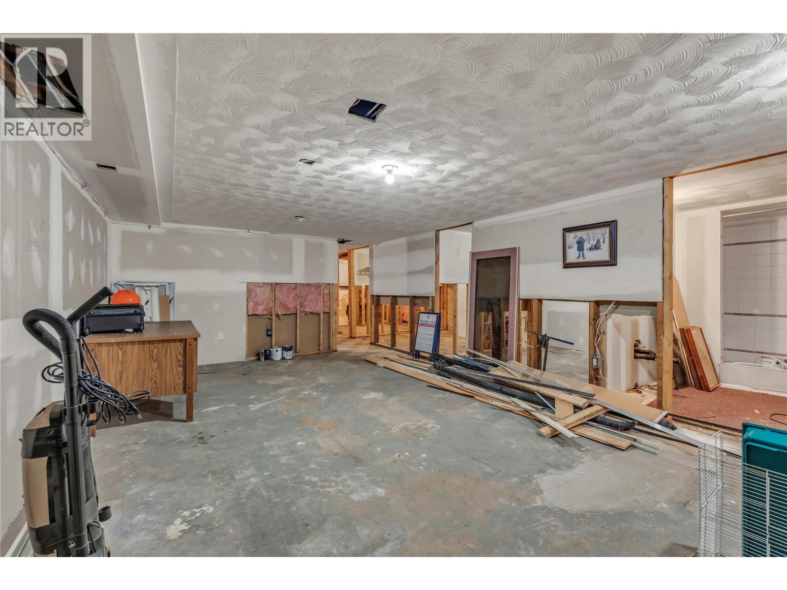240 Bridge Street Property Photo 36