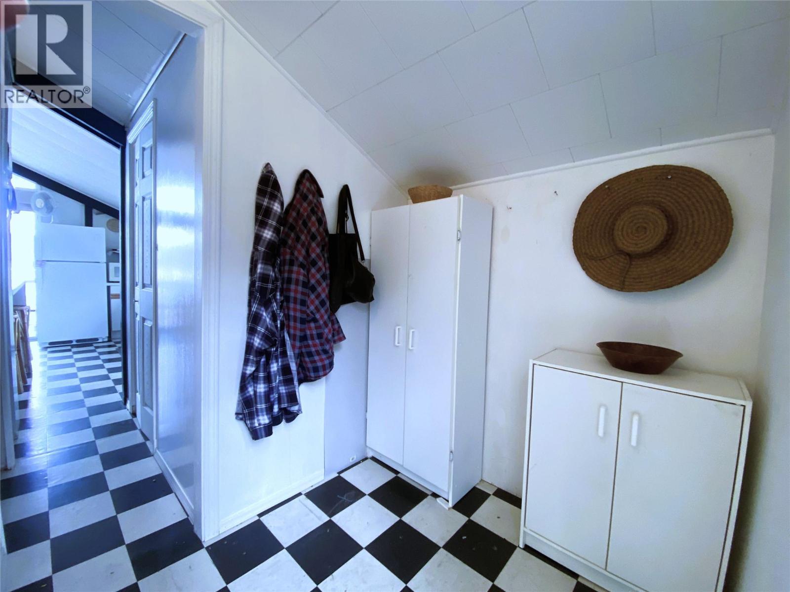 1665 Blind Bay Road Property Photo 8