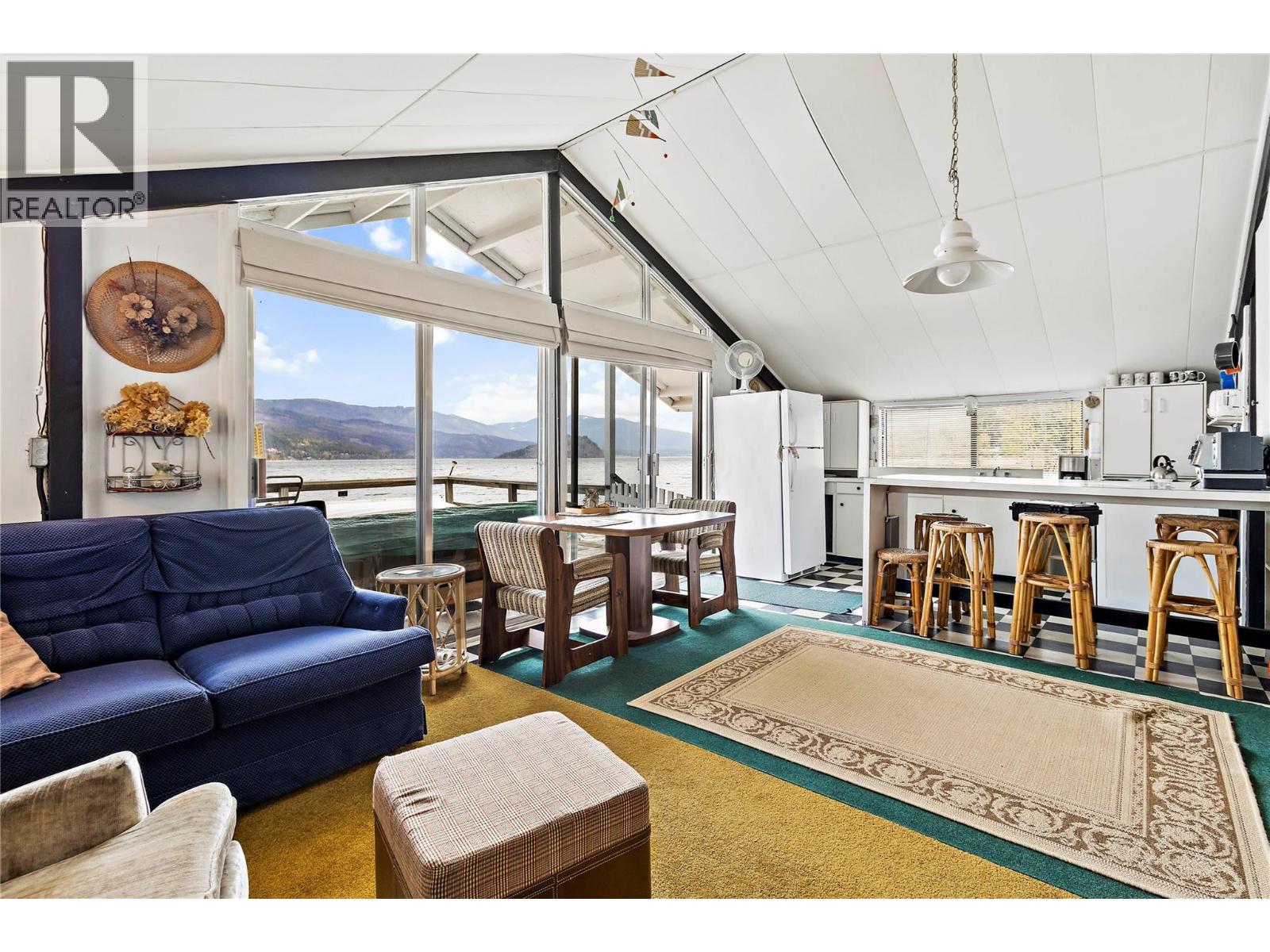 1665 Blind Bay Road Property Photo 12