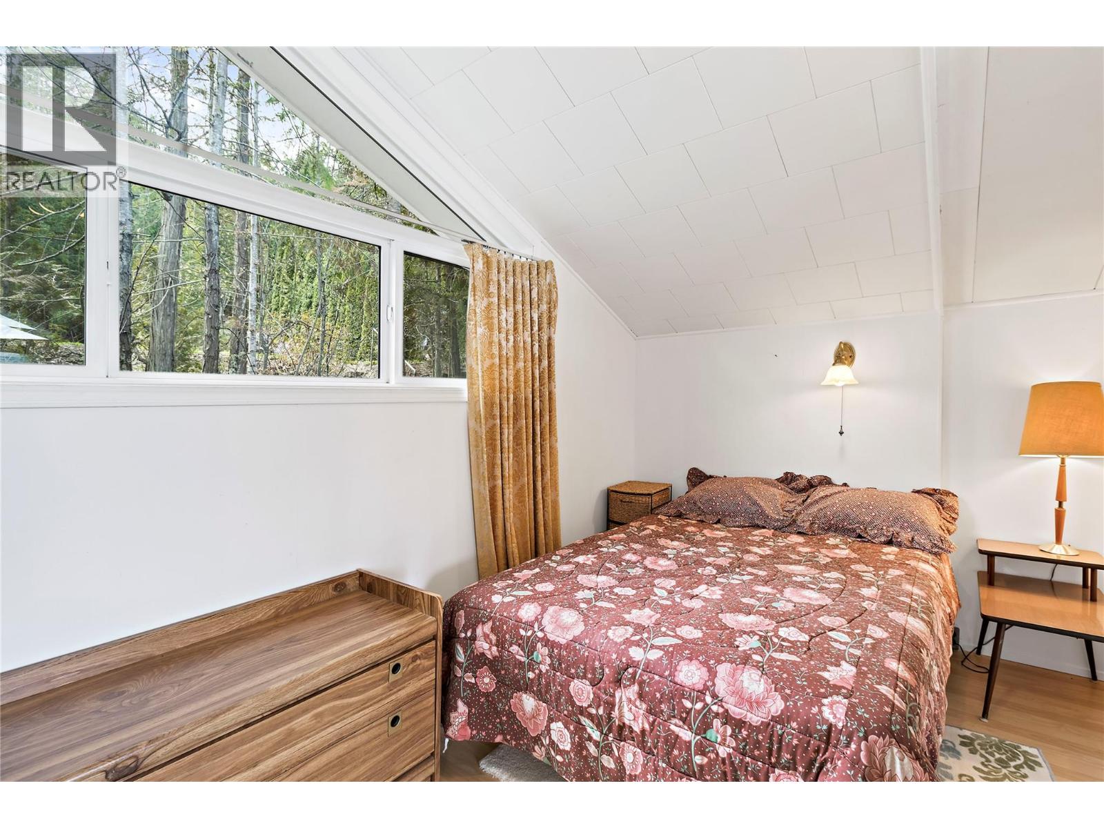 1665 Blind Bay Road Property Photo 19