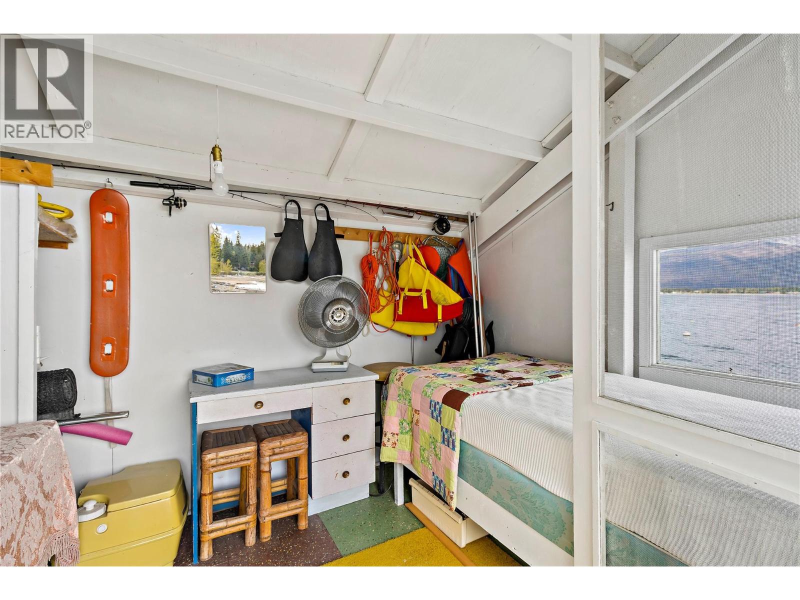 1665 Blind Bay Road Property Photo 24