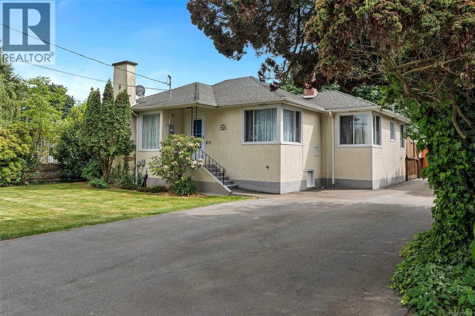 636 Coronation Ave