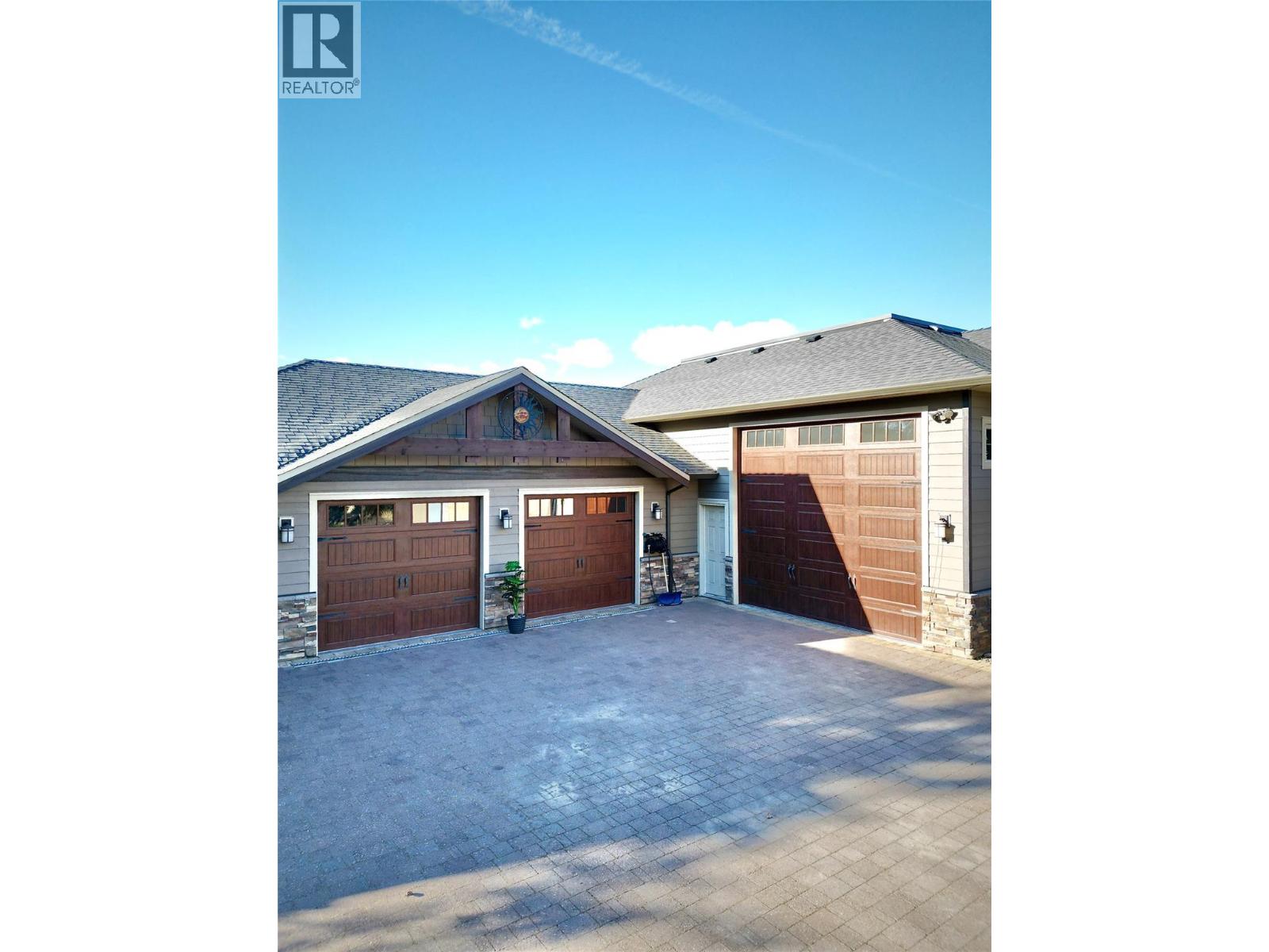 69 Swallows Place Property Photo 3