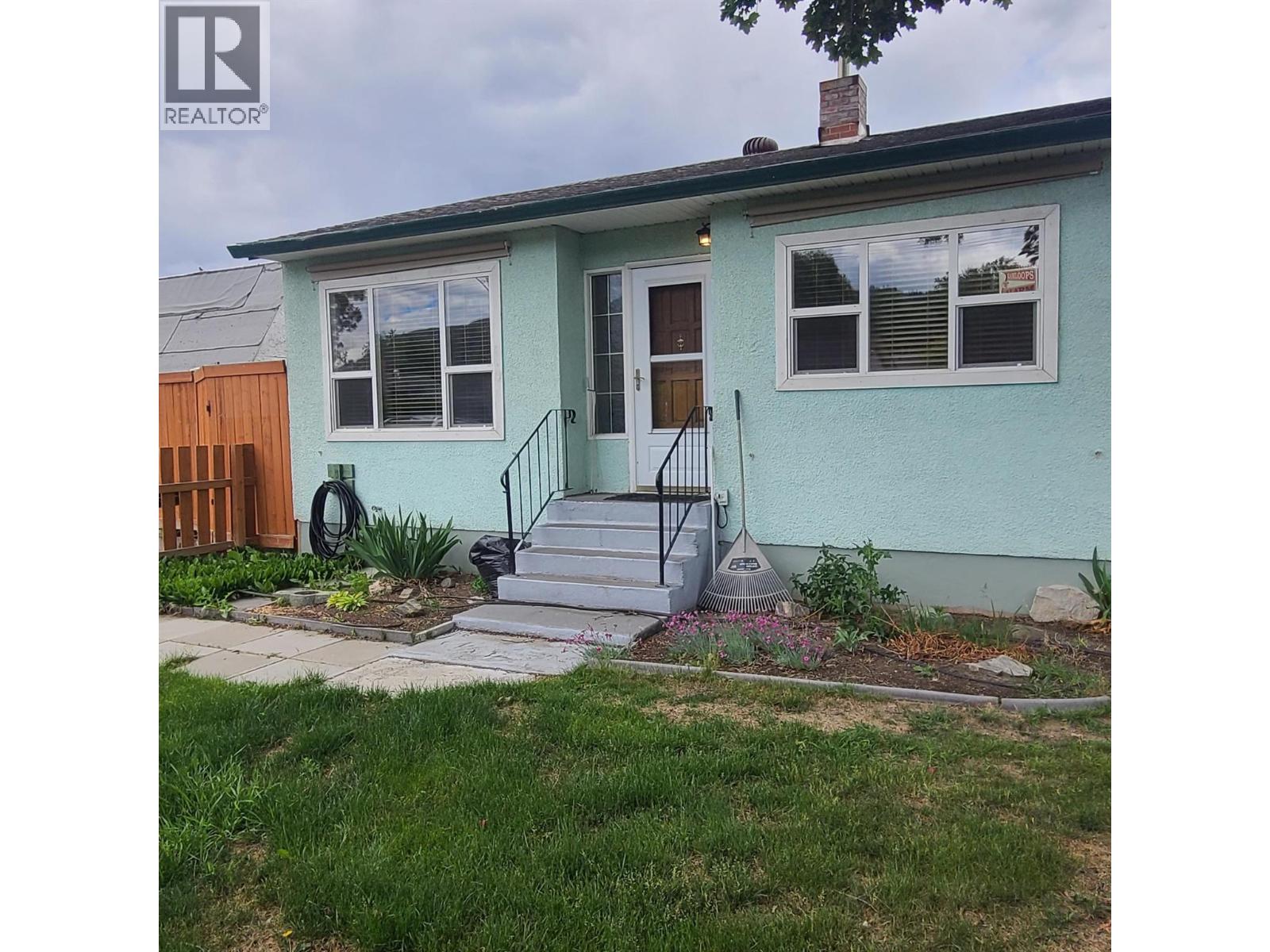 350 Campbell Avenue Property Photo 1