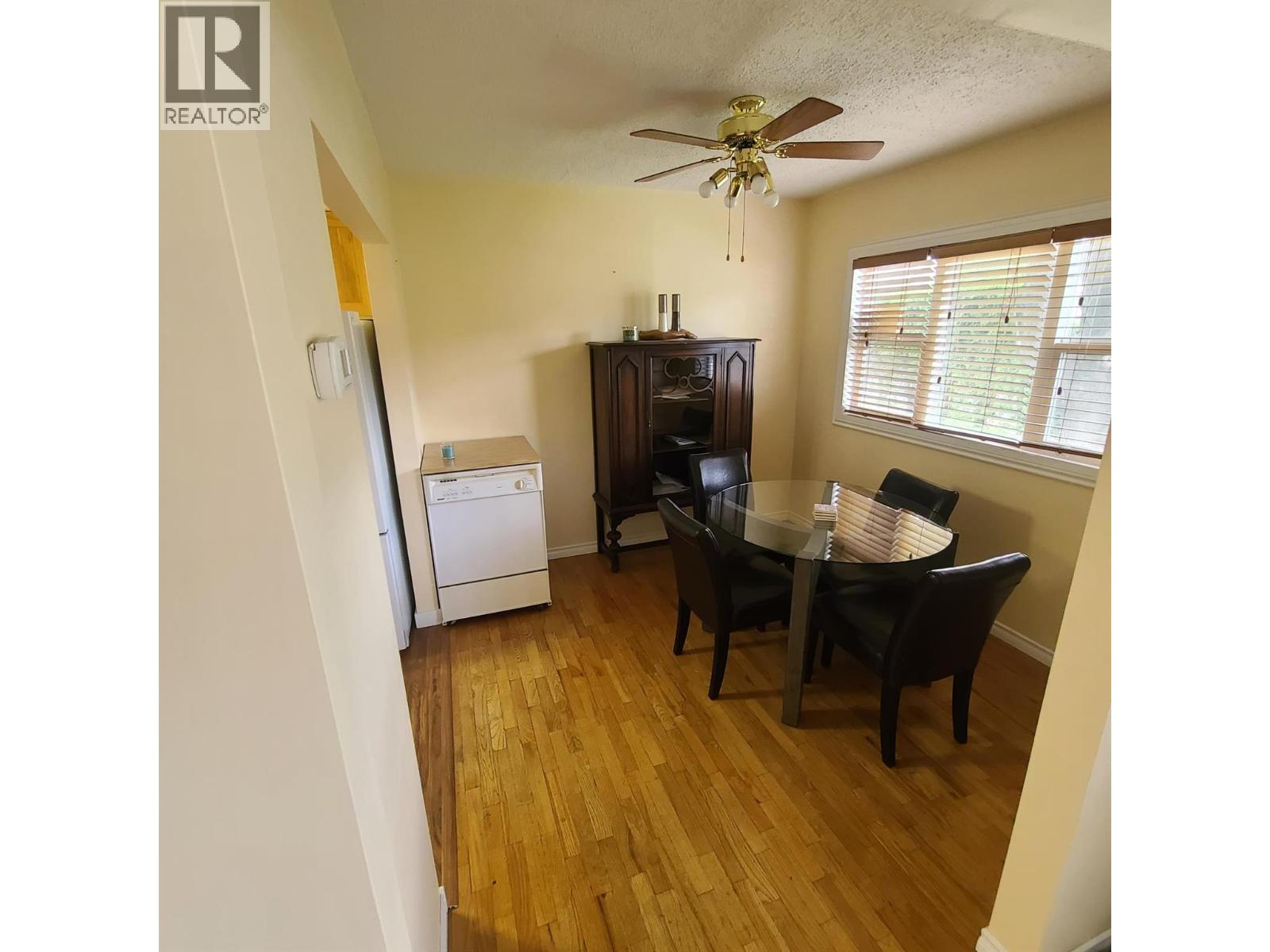 350 Campbell Avenue Property Photo 7