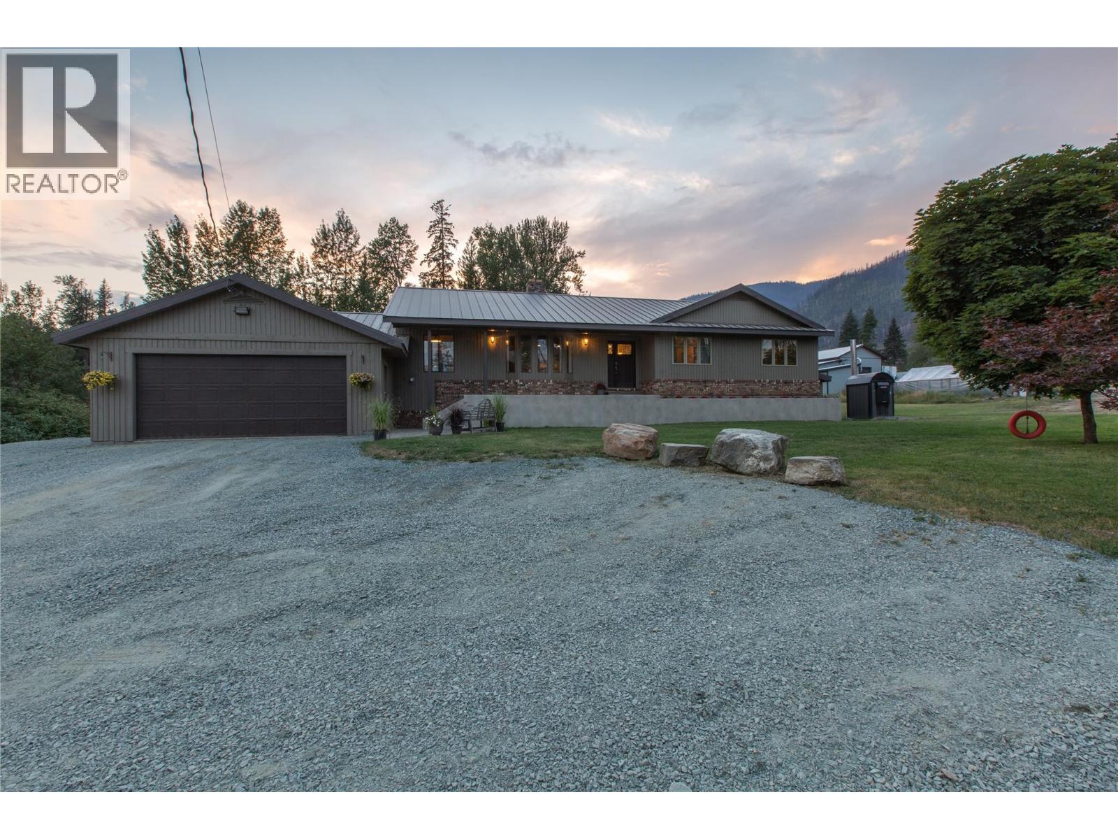 2523 Evans Road Property Photo 3