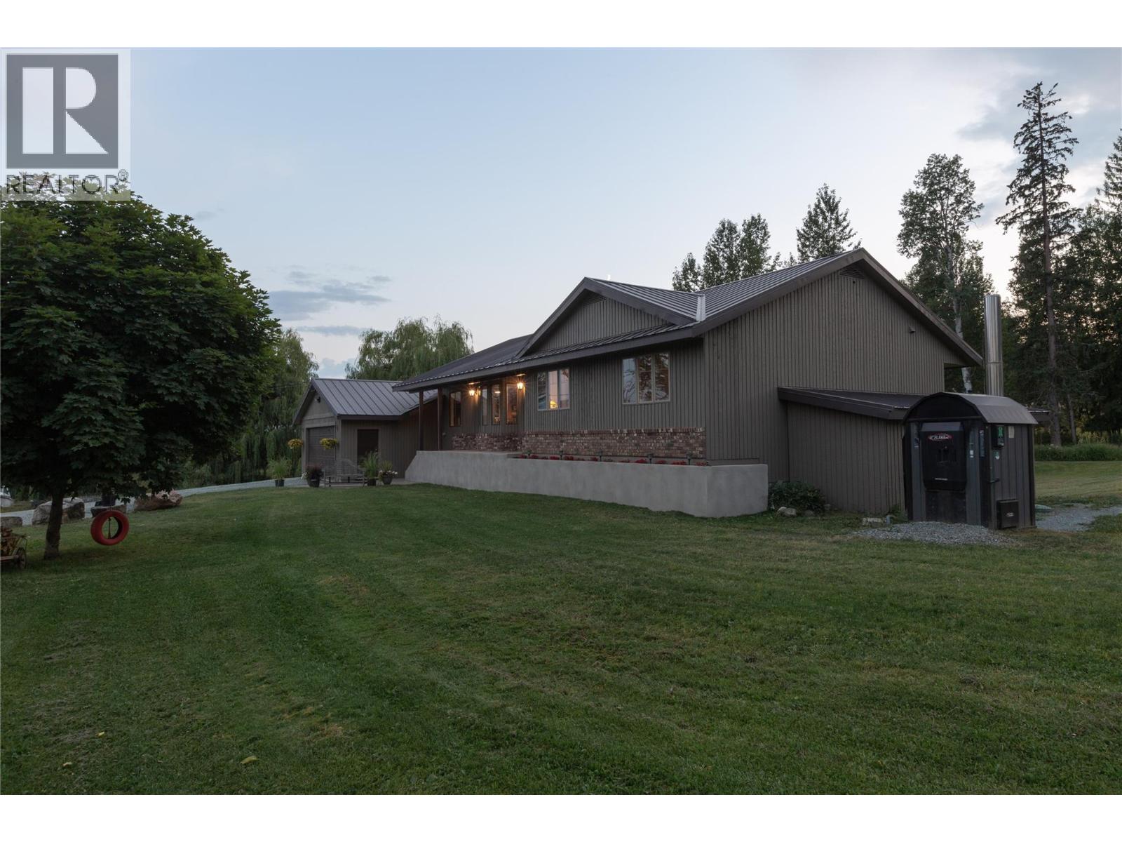 2523 Evans Road Property Photo 4