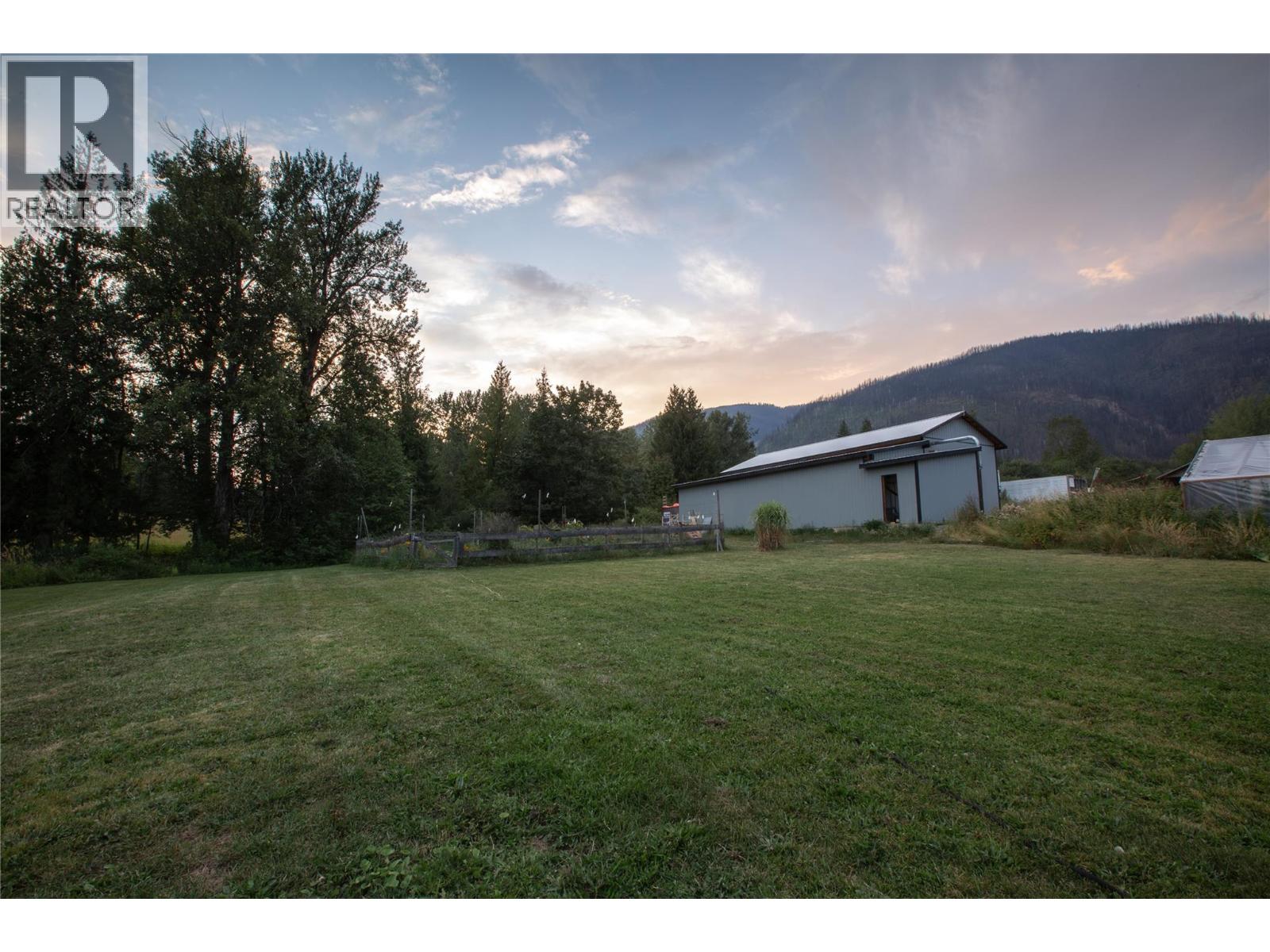 2523 Evans Road Property Photo 5