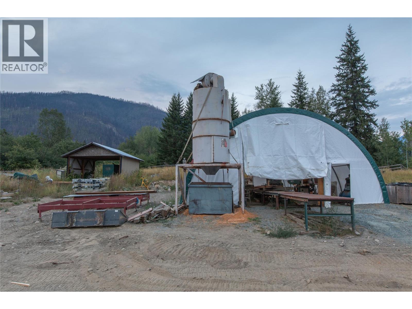 2523 Evans Road Property Photo 8