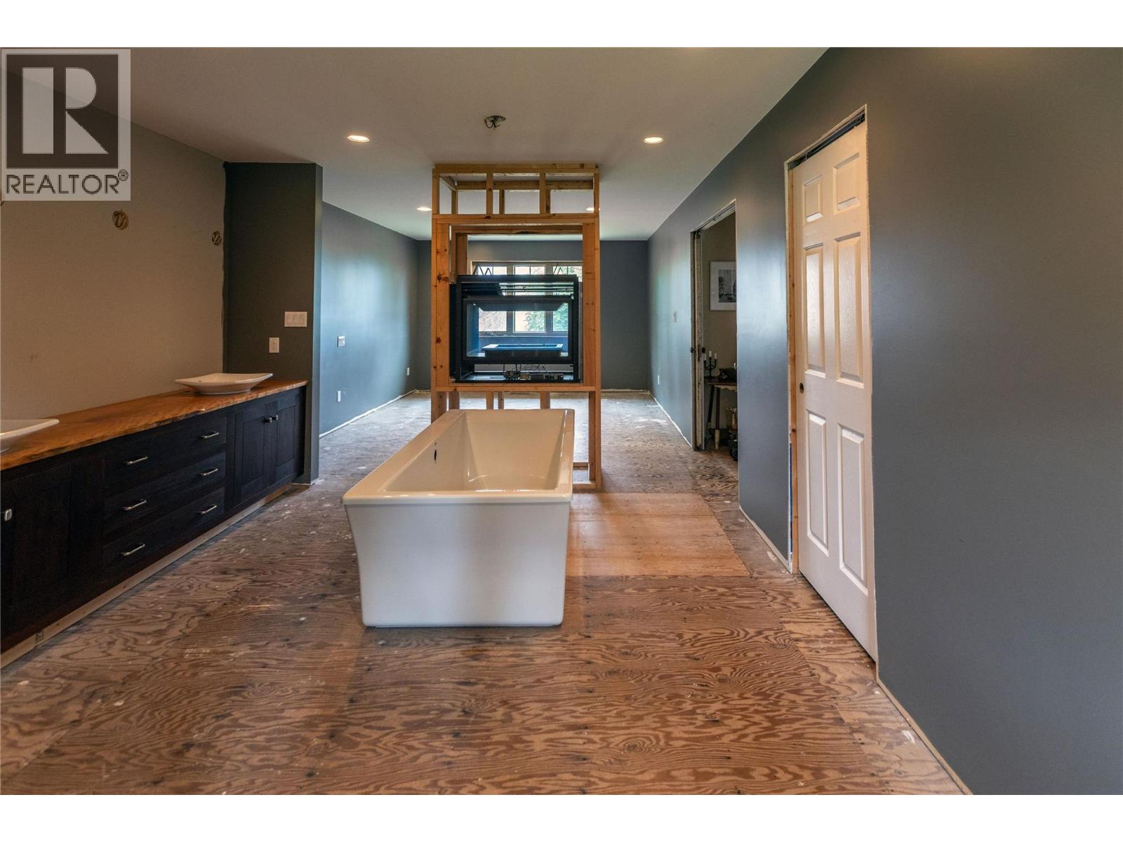 2523 Evans Road Property Photo 17