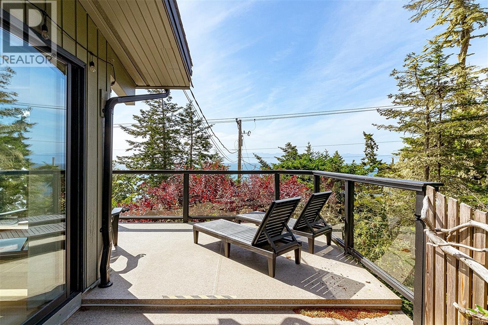 7954 West Coast Rd Property Photo 34