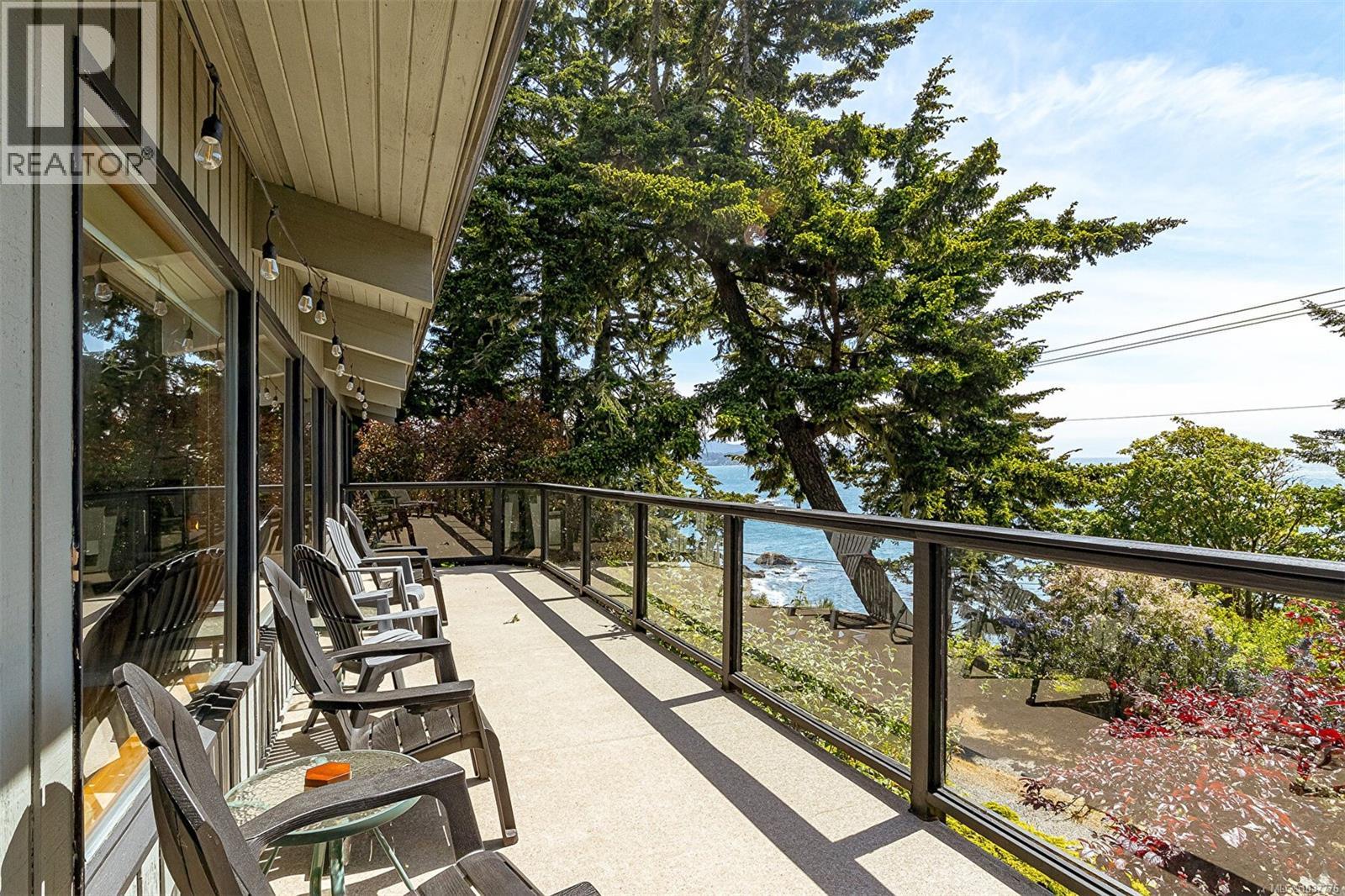 7954 West Coast Rd Property Photo 35