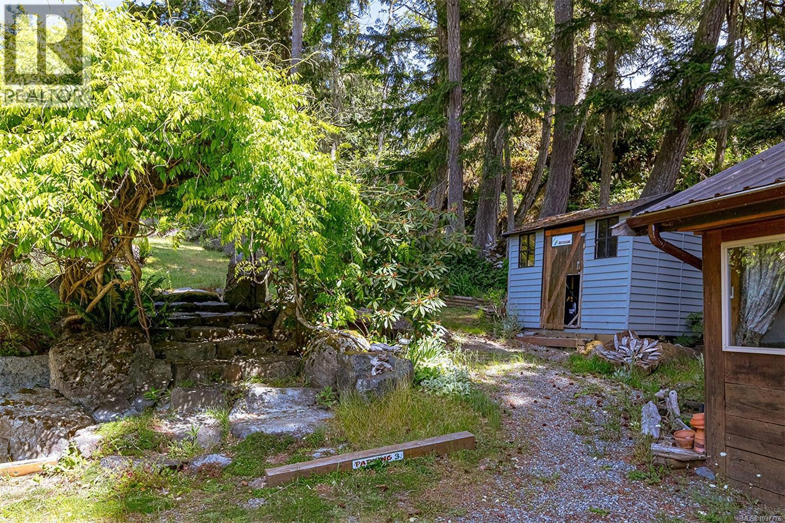 7954 West Coast Rd Property Photo 40