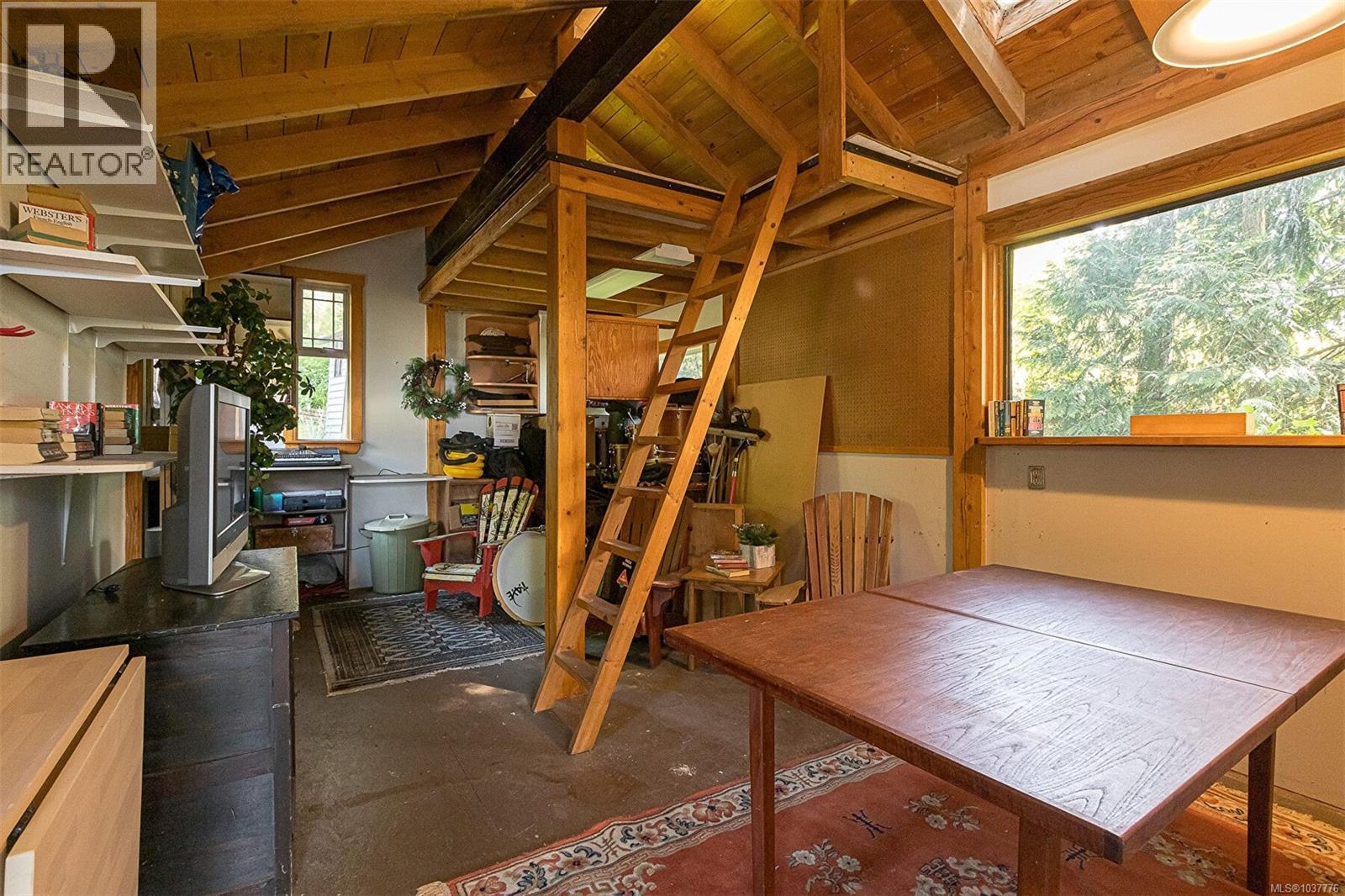 7954 West Coast Rd Property Photo 48