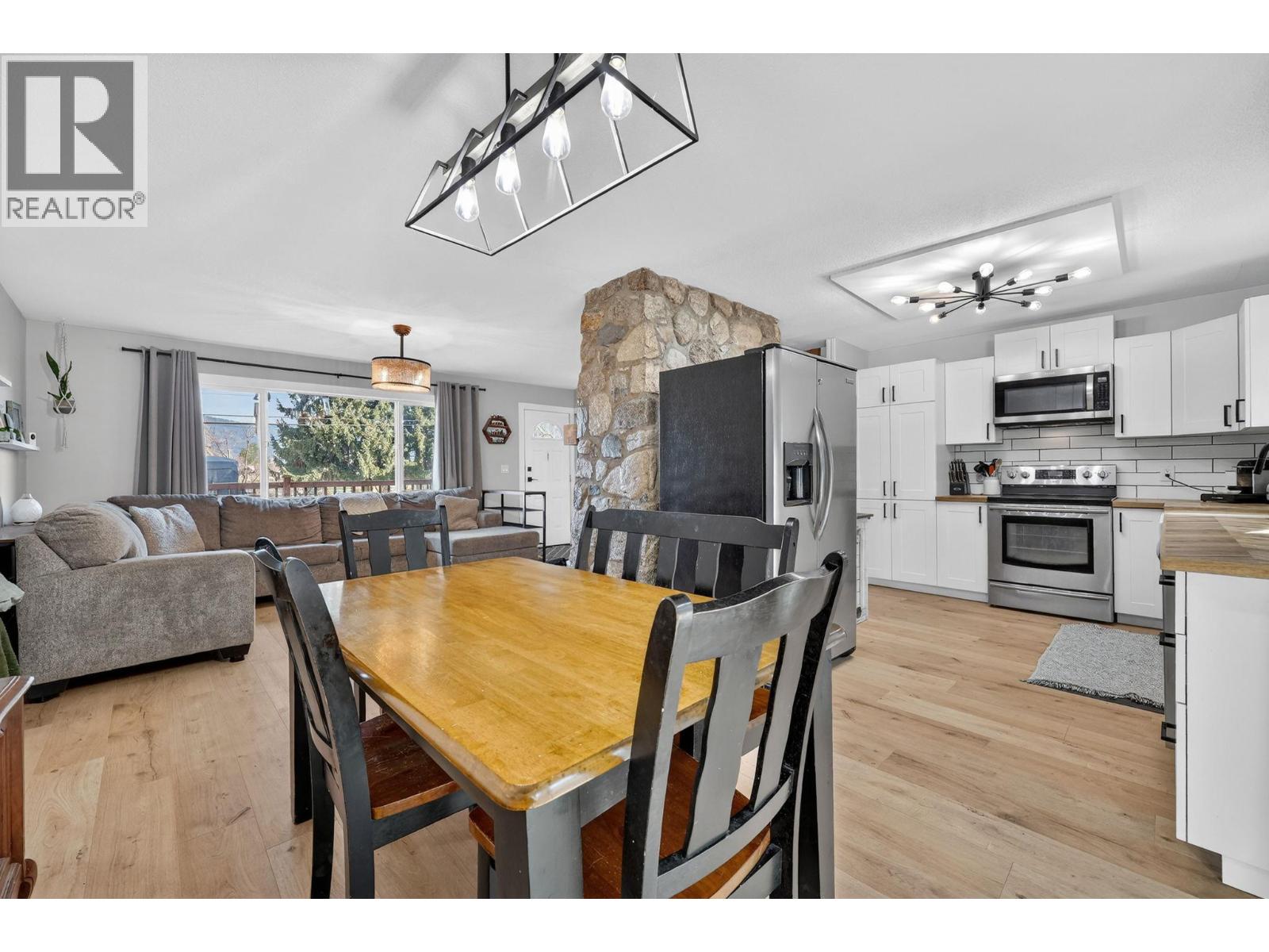 7312 Fintry Delta Road Property Photo 15