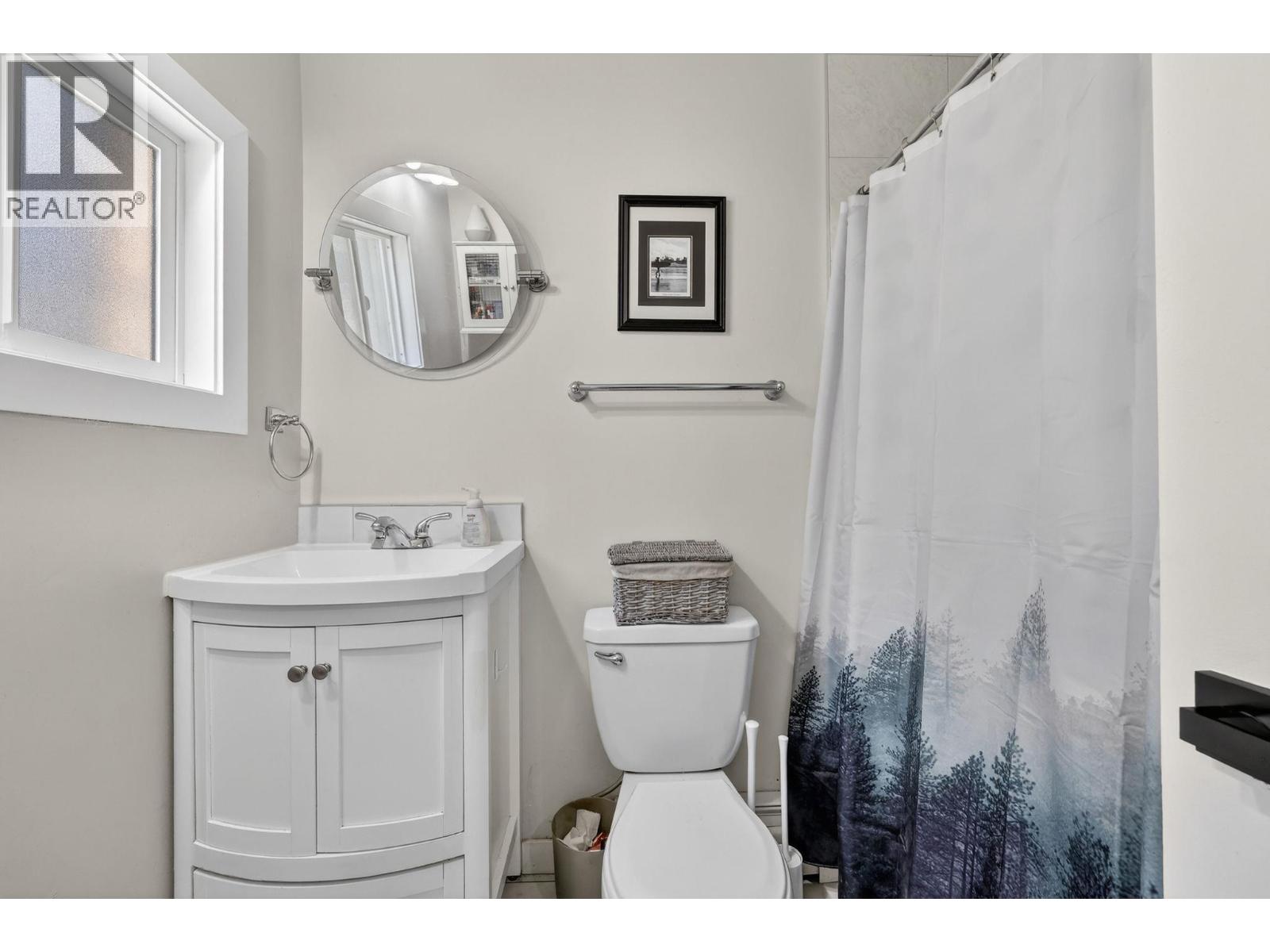7312 Fintry Delta Road Property Photo 19