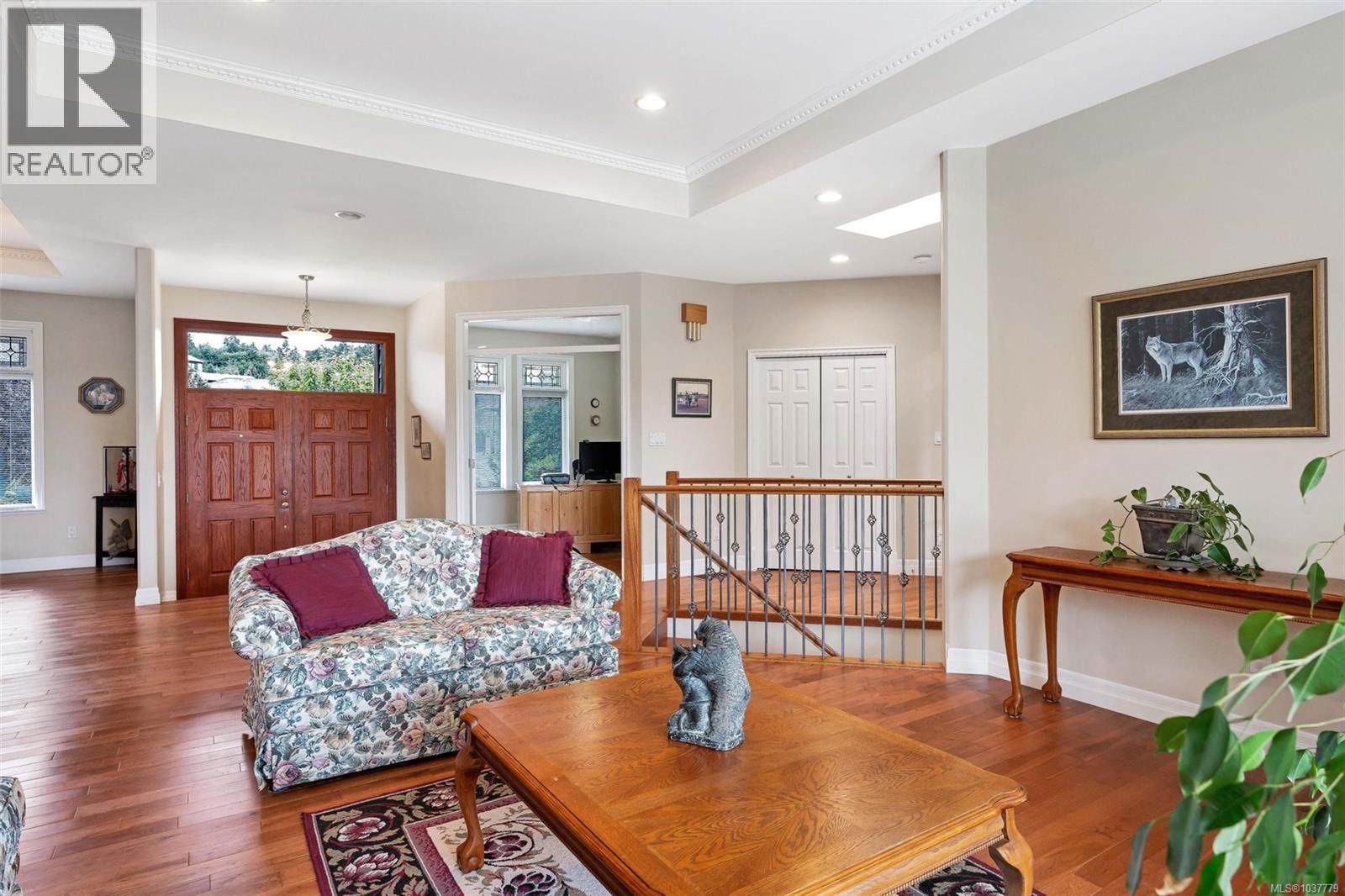 2348 Coopers Hawk Rise Property Photo 14