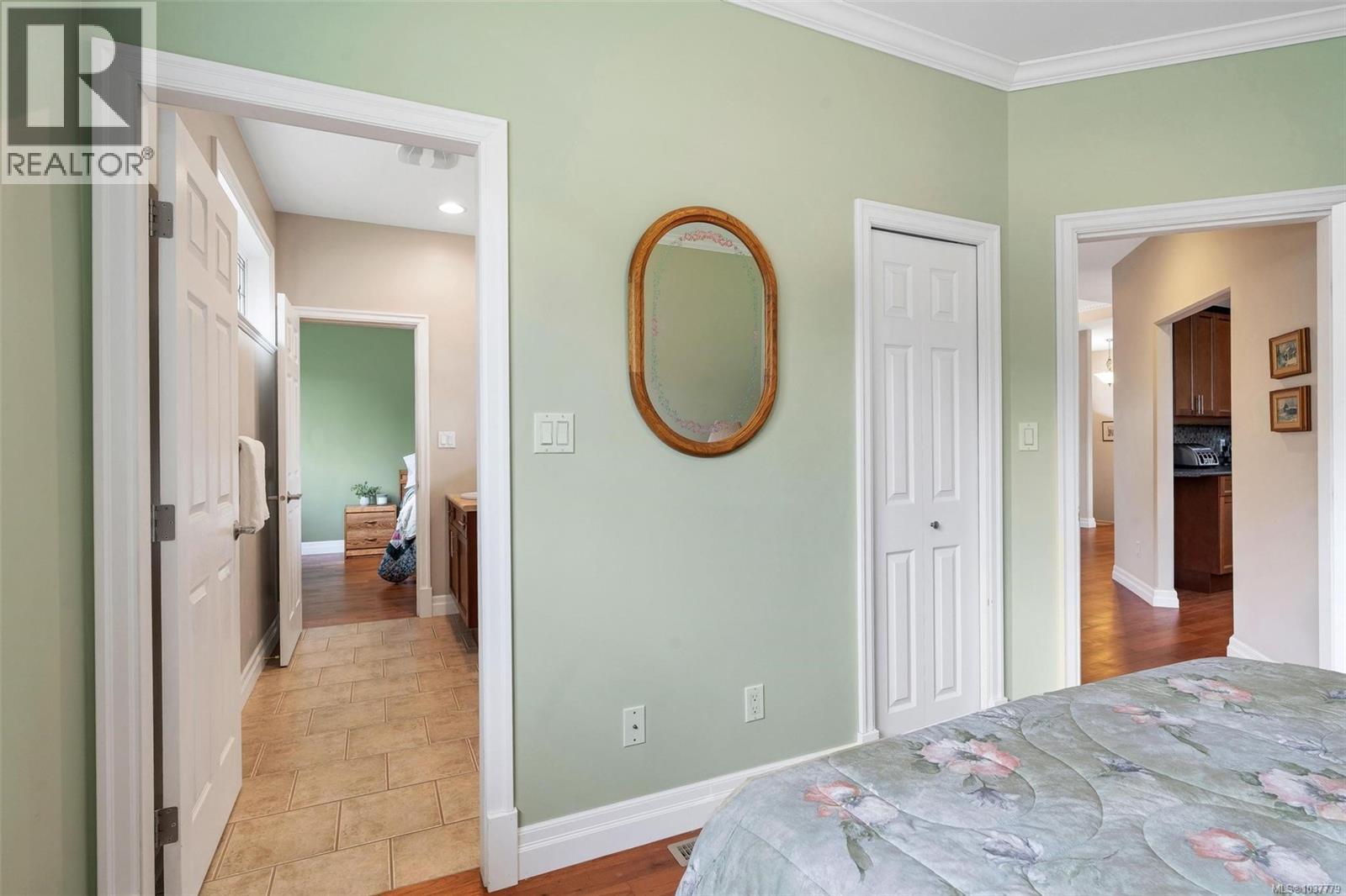 2348 Coopers Hawk Rise Property Photo 39