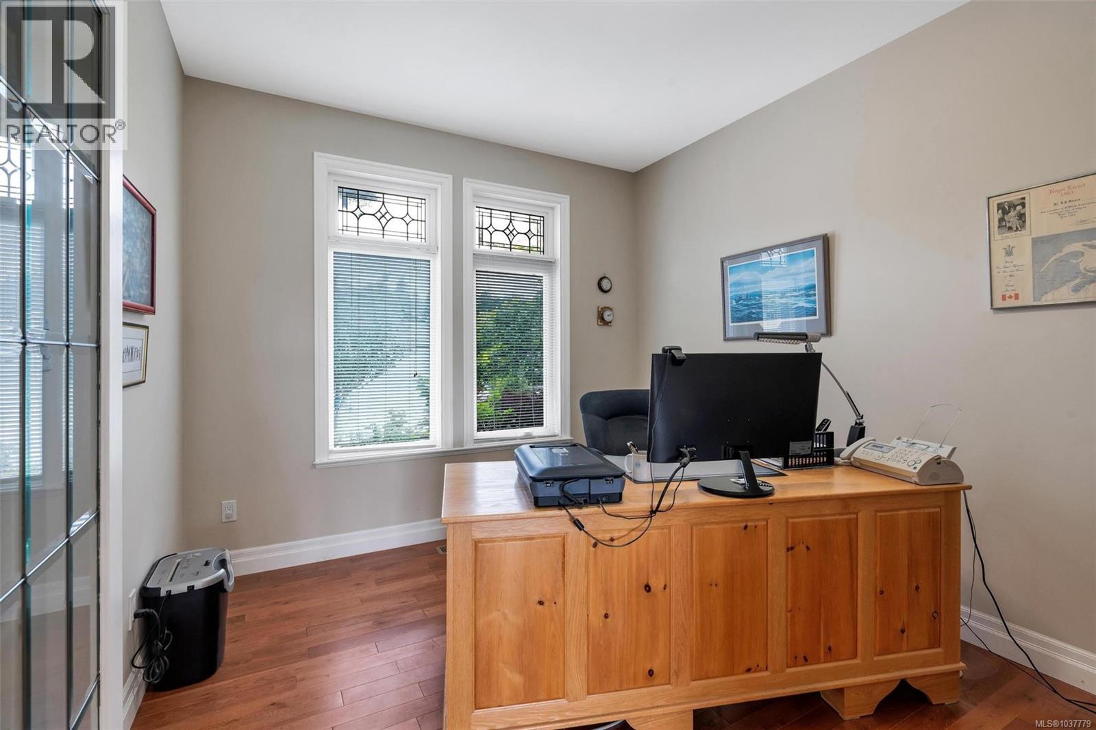 2348 Coopers Hawk Rise Property Photo 43