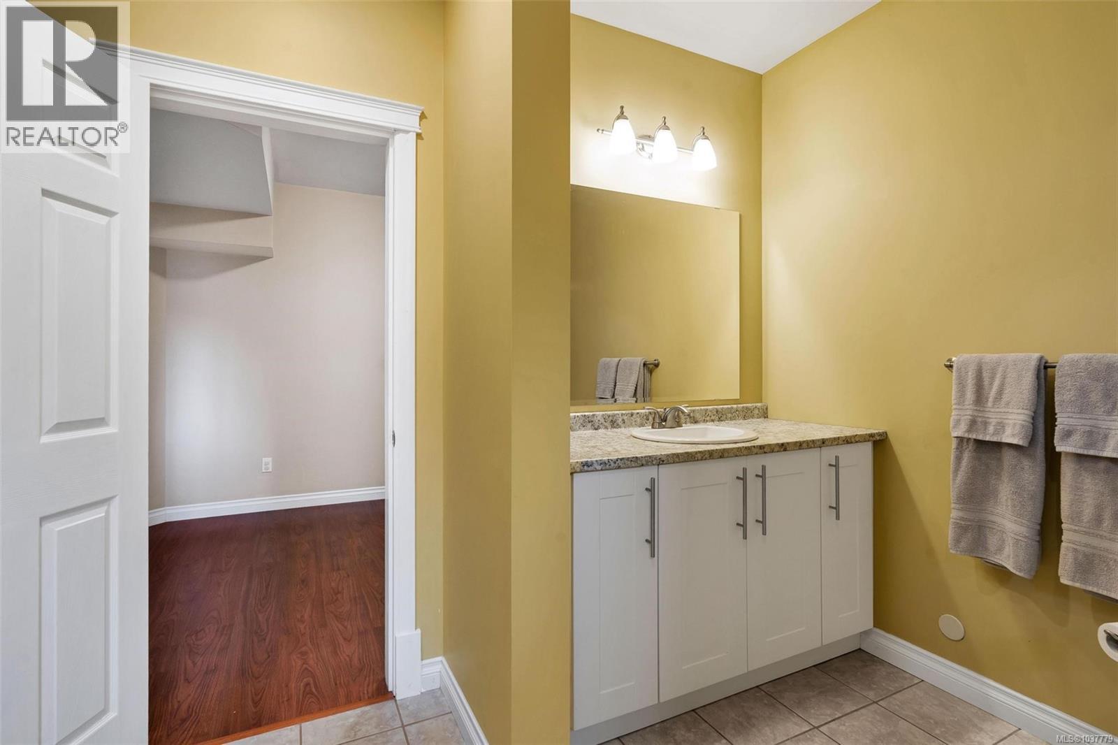 2348 Coopers Hawk Rise Property Photo 50