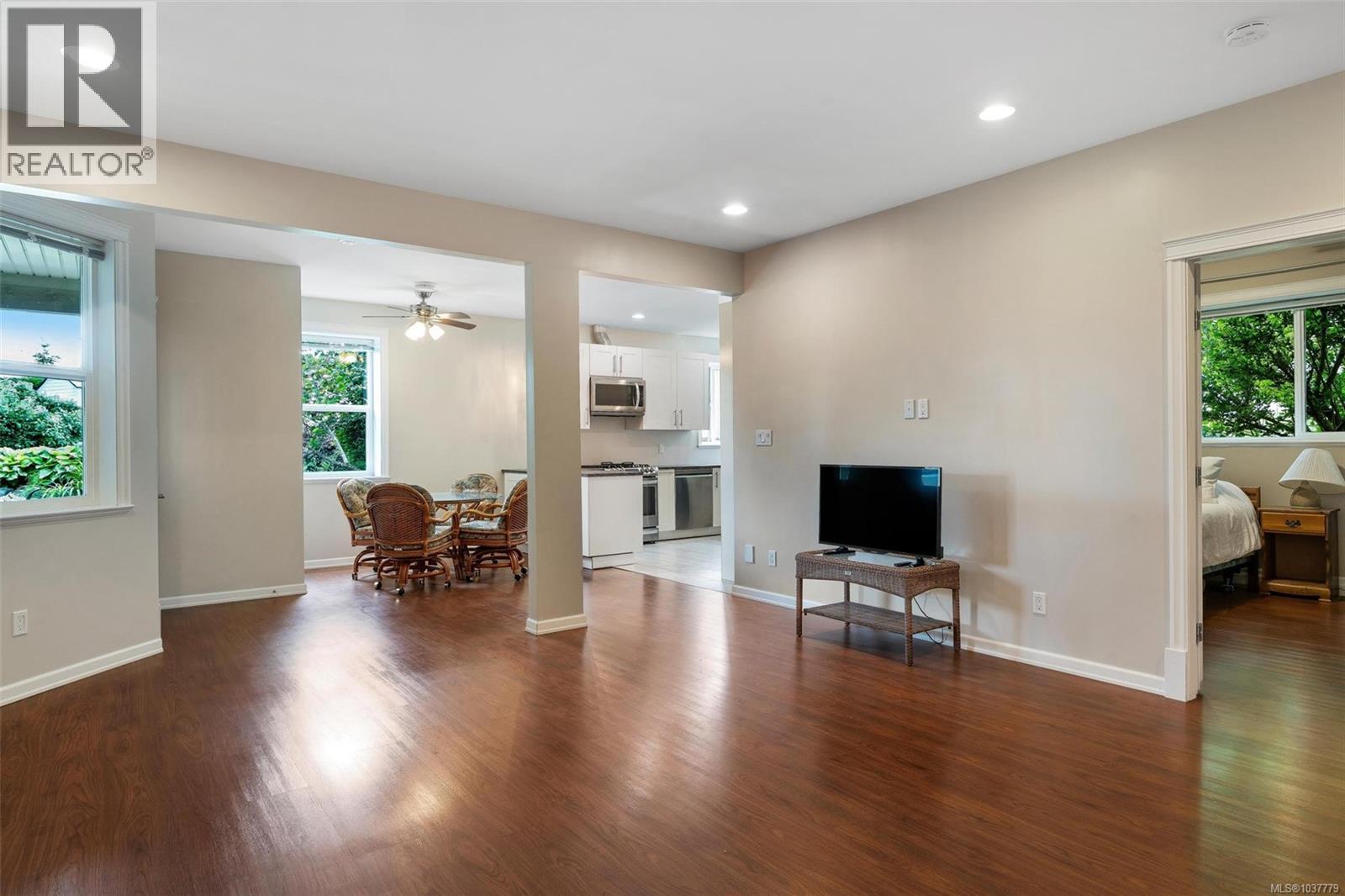 2348 Coopers Hawk Rise Property Photo 53