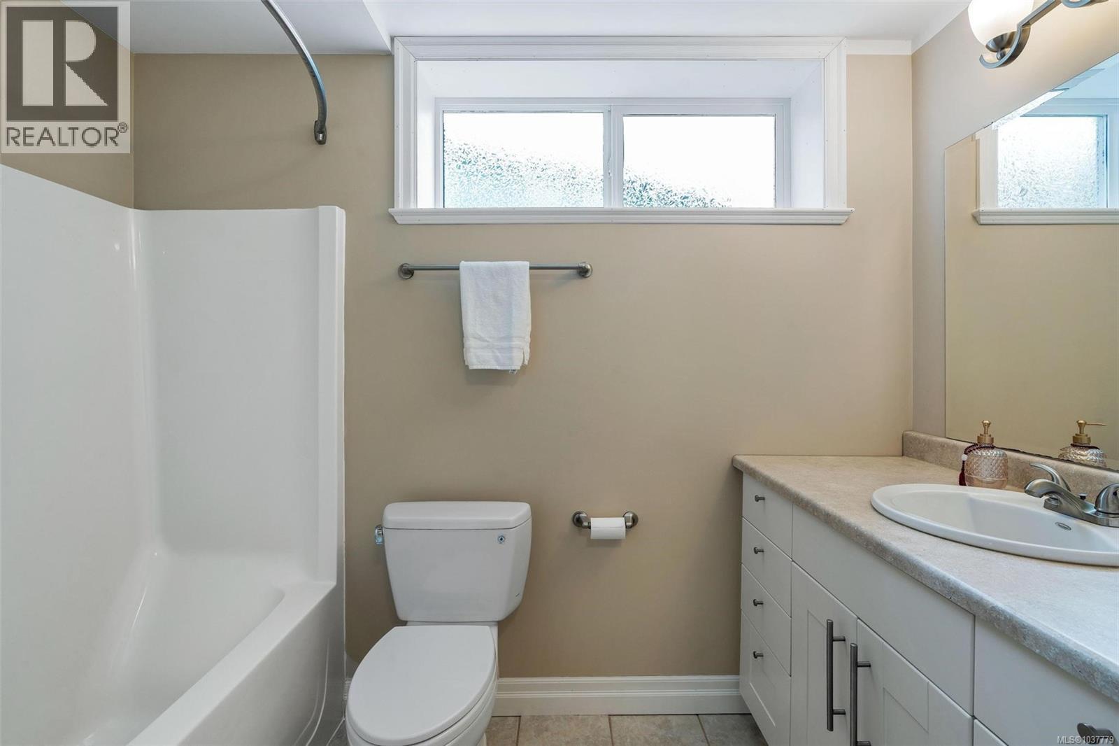 2348 Coopers Hawk Rise Property Photo 61