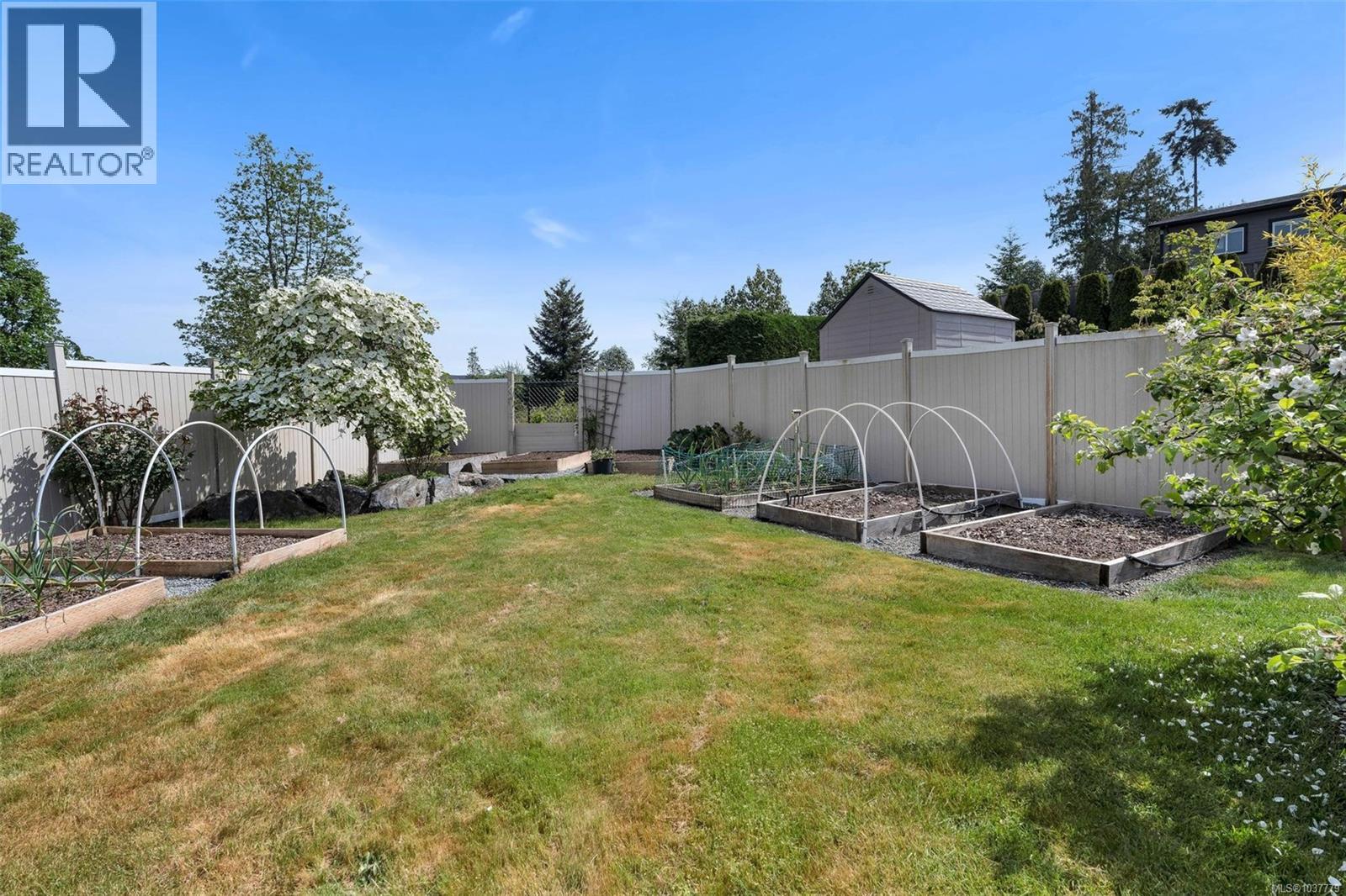 2348 Coopers Hawk Rise Property Photo 79